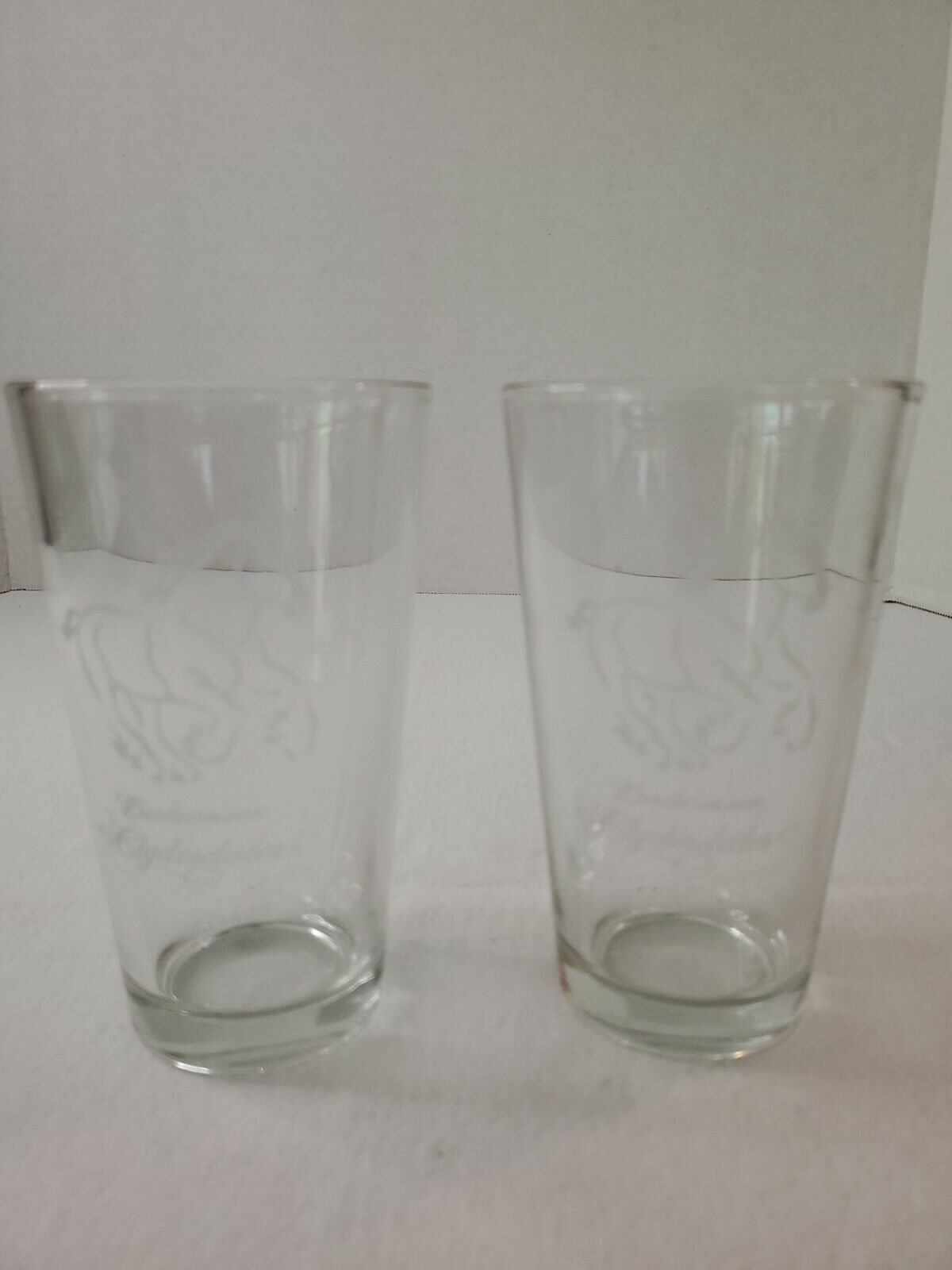 Budweiser Running Clydesdale's Pint Glasses set of 2 Budweiser
