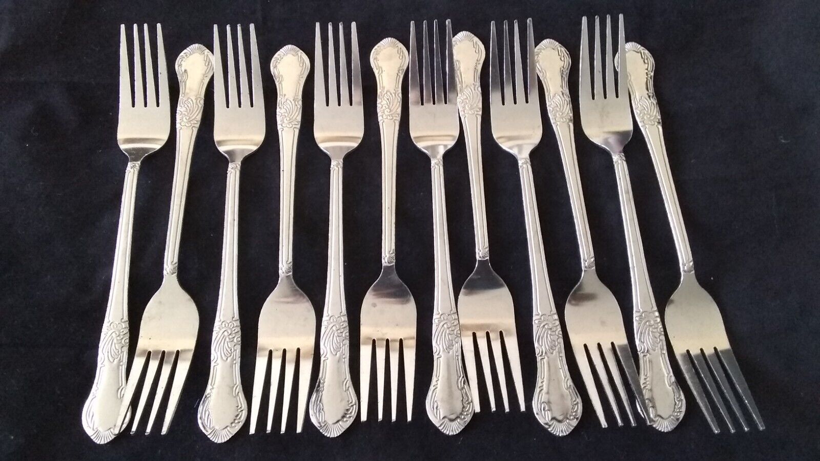 12  8" Dinner FORKS Set of Twelve Stainless Steel 8" long by 1 inch  Wide MMMMM Unbranded na