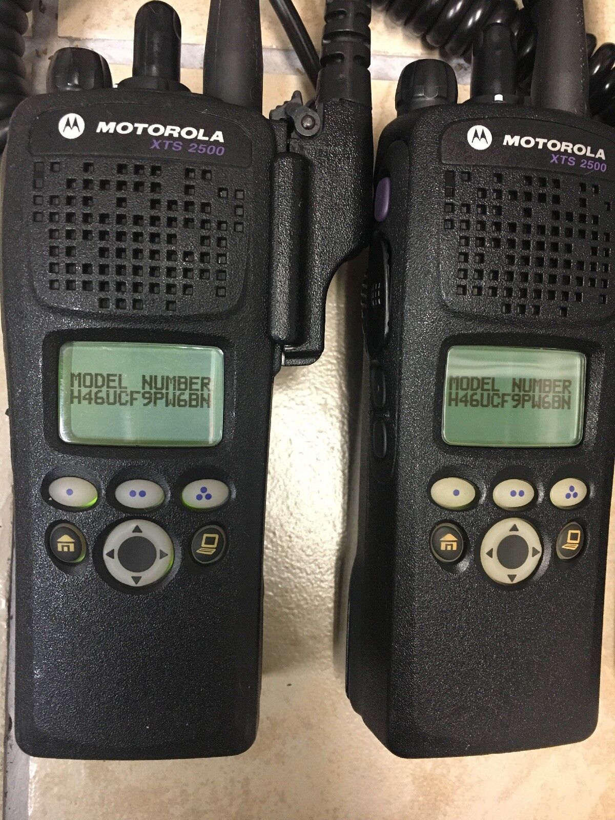 (24) Motorola XTS2500 II 800Mhz P25 Digital Radios H46UCF9PW6BN 500018-00048C-5 Motorola H46UCF9PW6BN - фотография #4