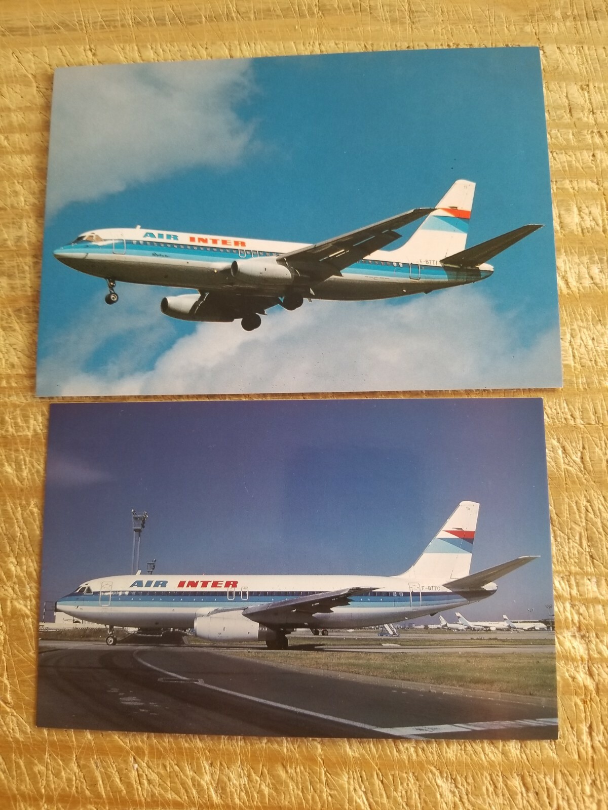 A LOT OF TWO AIR INTER DESSAULT MERCURE POSTCARDS.LANDED AND AT FLIGHT*P2 Без бренда