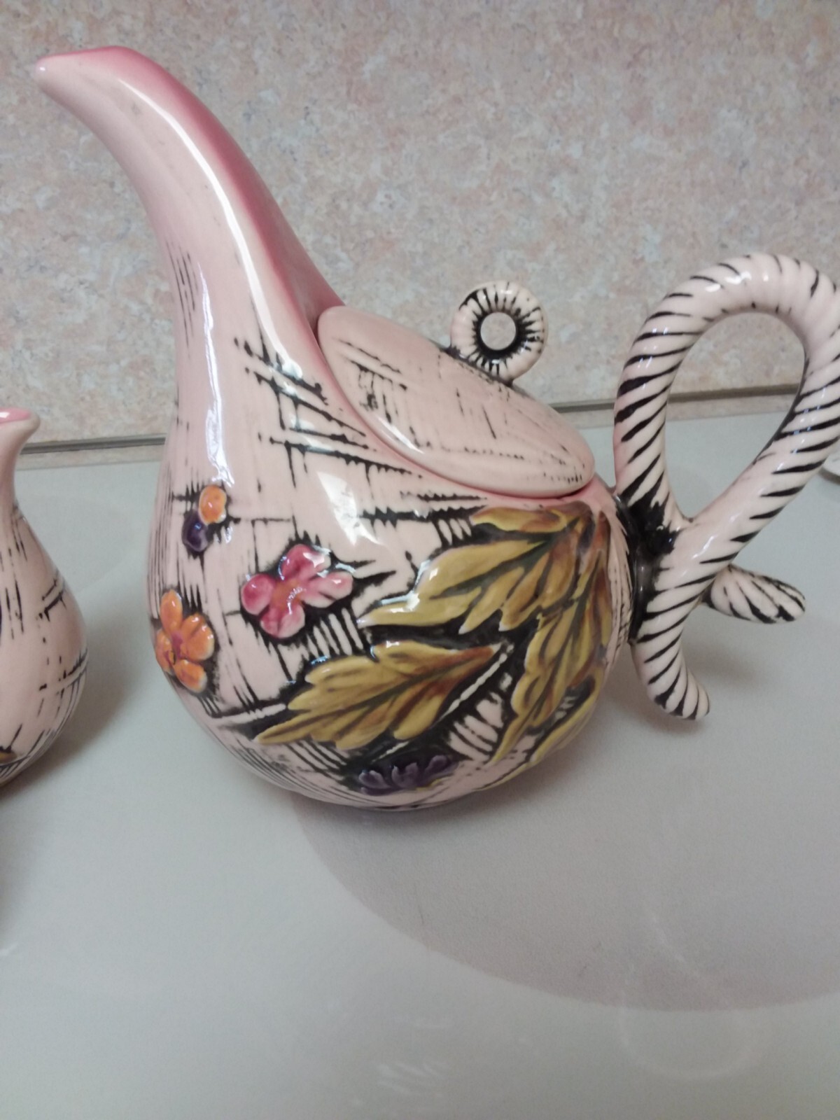 Vintage Hull Art Pottery "Blossom Flite" Tea Pot, Creamer, Sugar, ca. 1955 Hull - фотография #3