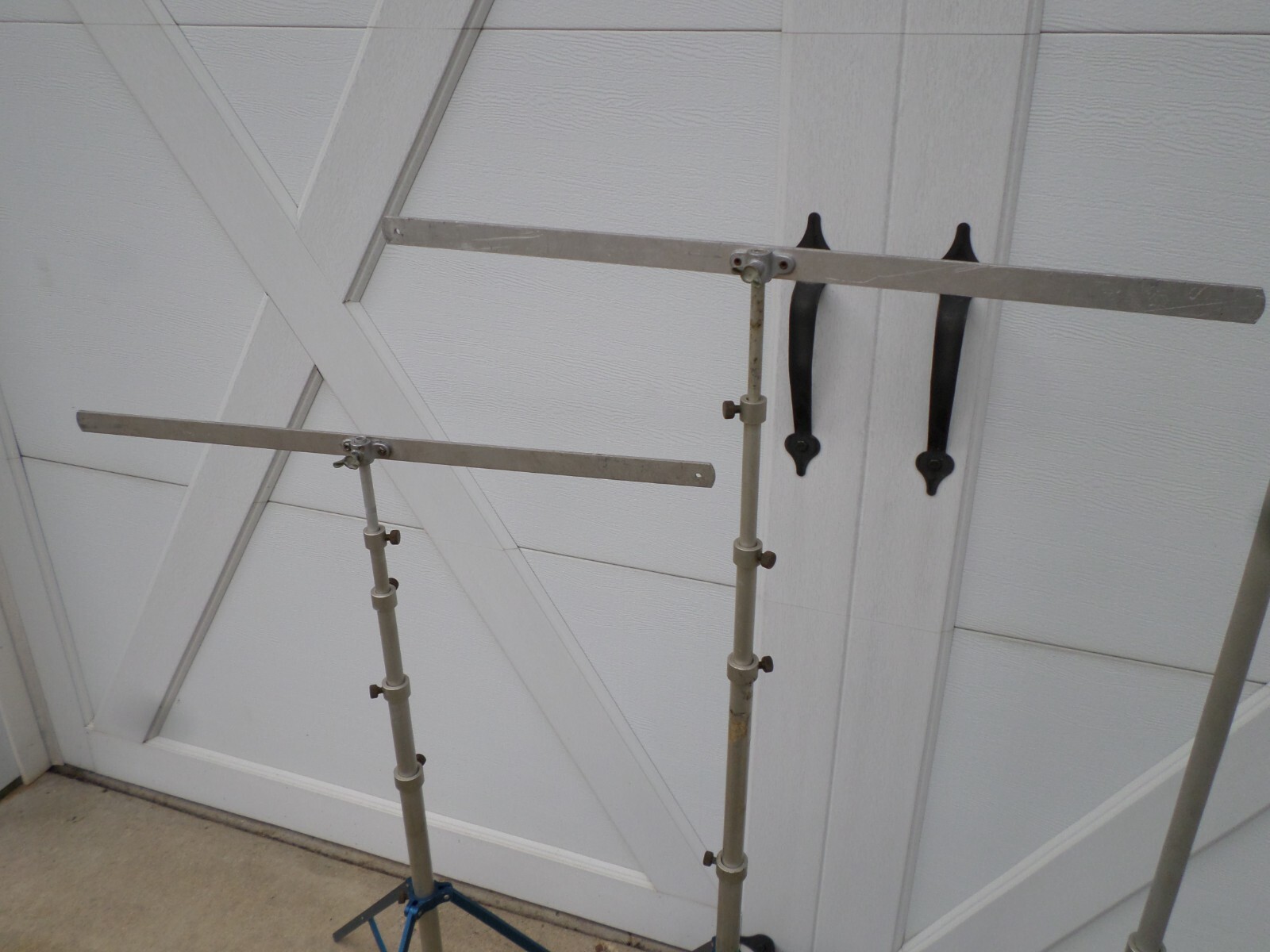 4- STUDIO BACKDROP TRIPODS w/Crossbars aluminum telescoping background lighting  Unbranded Tripod - фотография #3