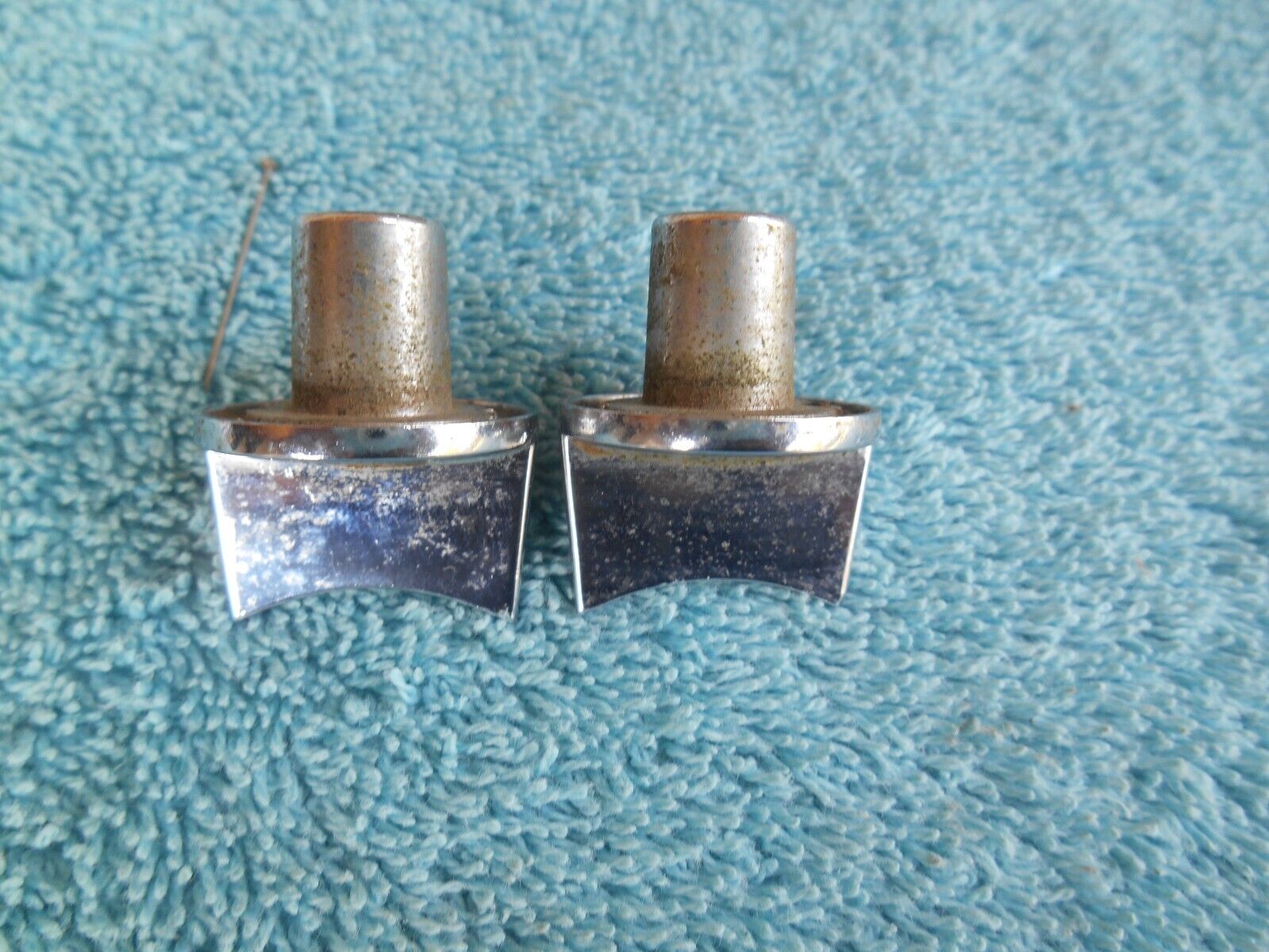 LOT OF 2 VINTAGE CHROME HEAVY DIE CAST METAL SMALL 1"  CONTROL KNOBS Unbranded - фотография #7
