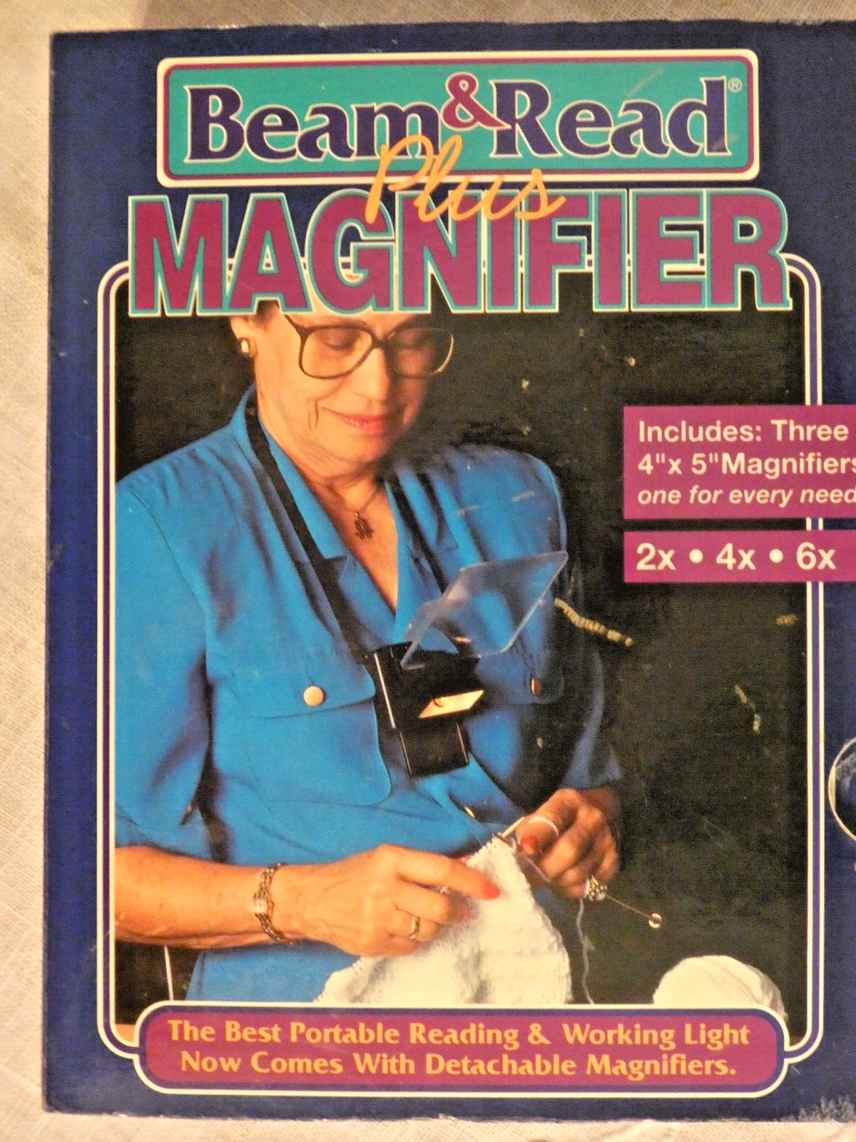 NIB BEAM & READ  MAGNIFIER Portable Reading w/Light 2x 4x 6x Xtra Light Bulbs Unbranded BNR-103M