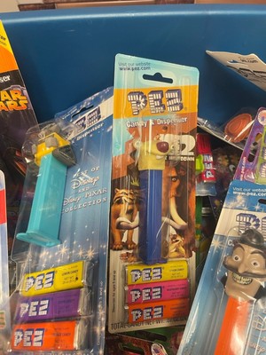 Huge lot of Vintage Pez Dispensers 80-100 Pieces Sealed Pez - фотография #9