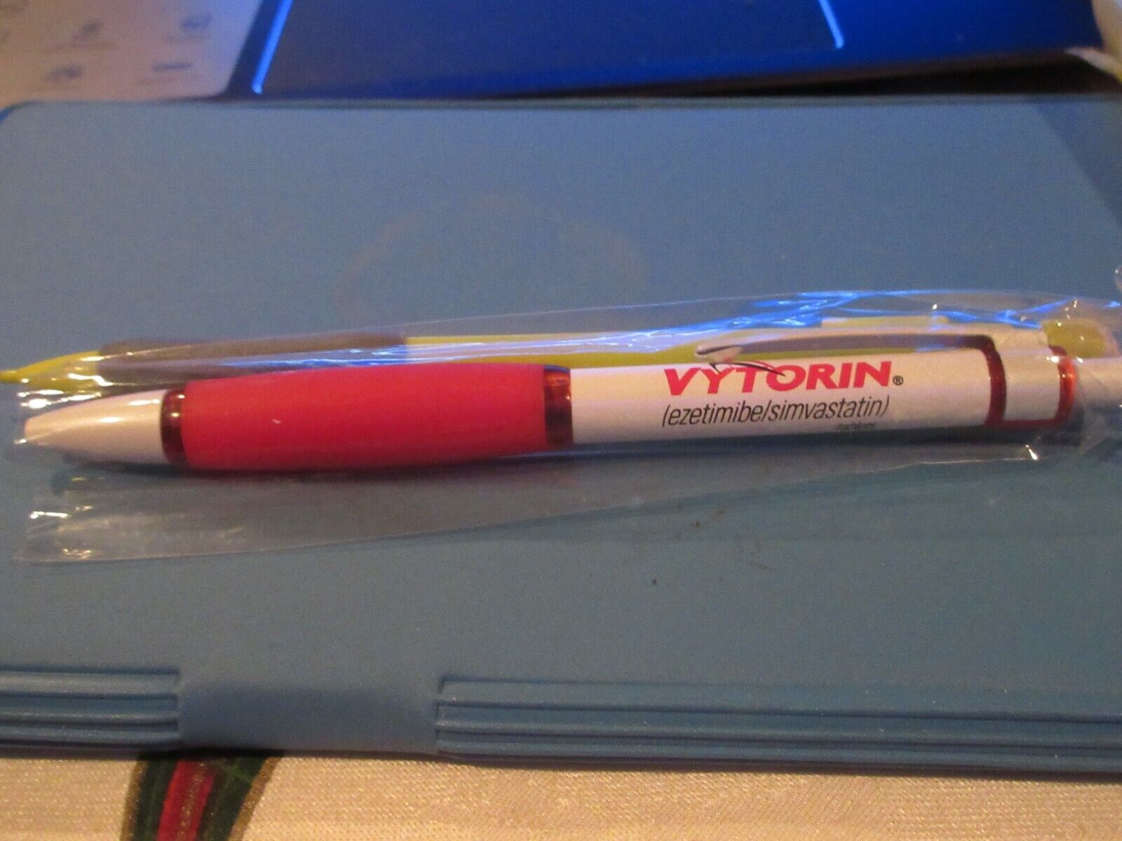 Pharmaceutical drug rep collectible Vytorin pen and 2 (tablets) note pads Nice! Unbranded - фотография #10