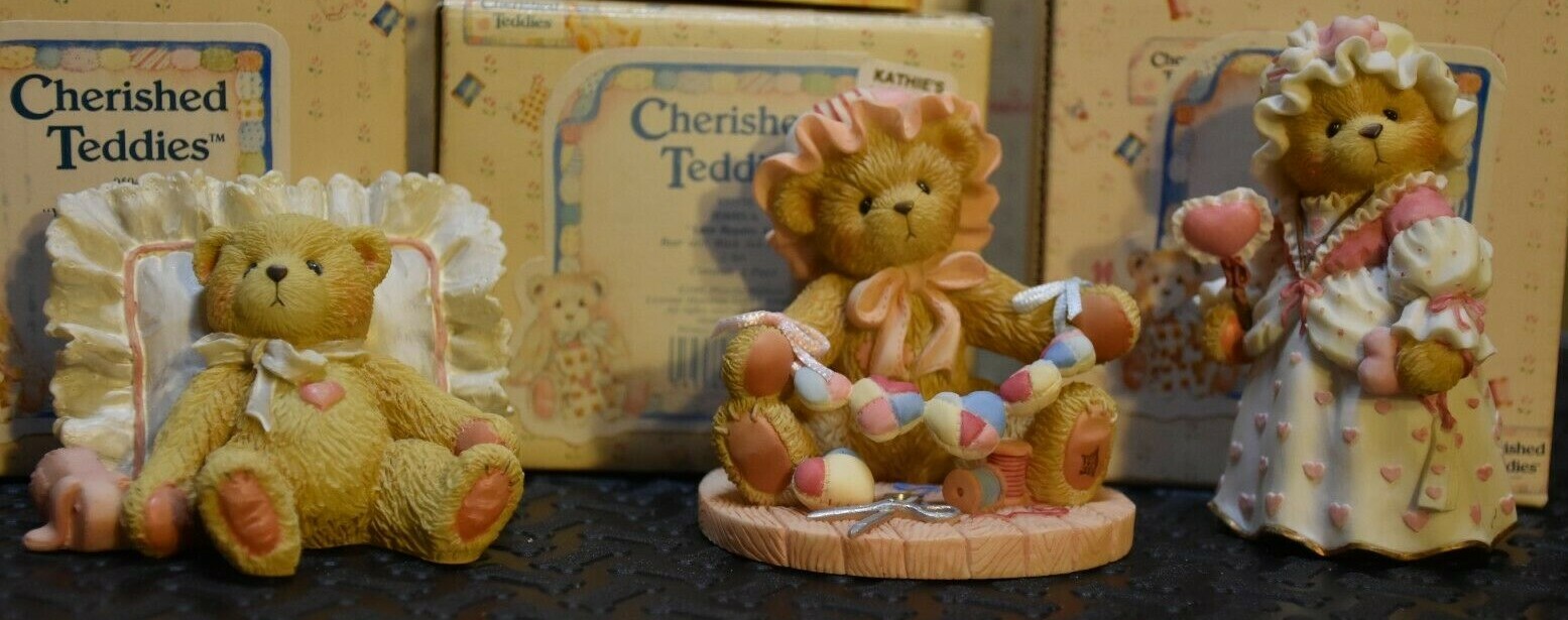 Lot of 15 Love and Friendship-Themed Cherished Teddies Enesco - фотография #4