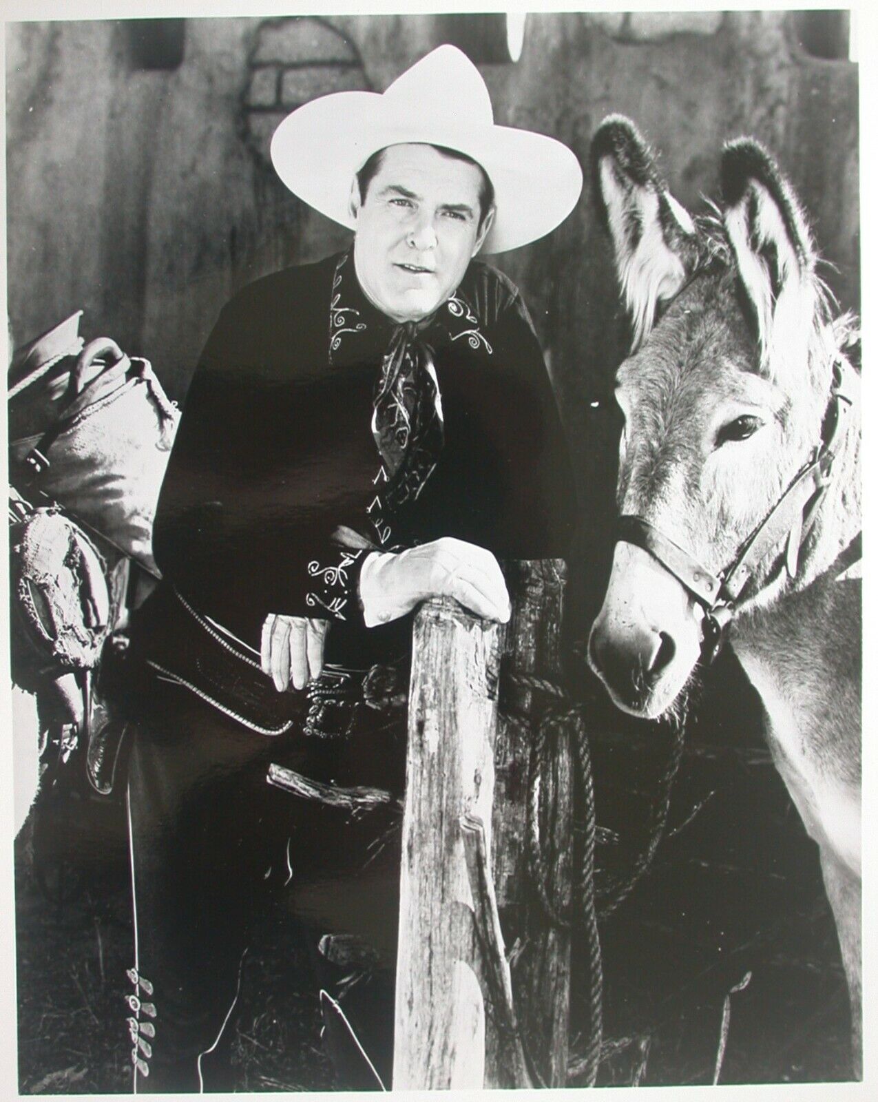 KEN MAYNARD - COWBOY MOVIE STAR OF THE 20'S THROUGH THE 40'S - (6) 8X10 PICTURES Без бренда