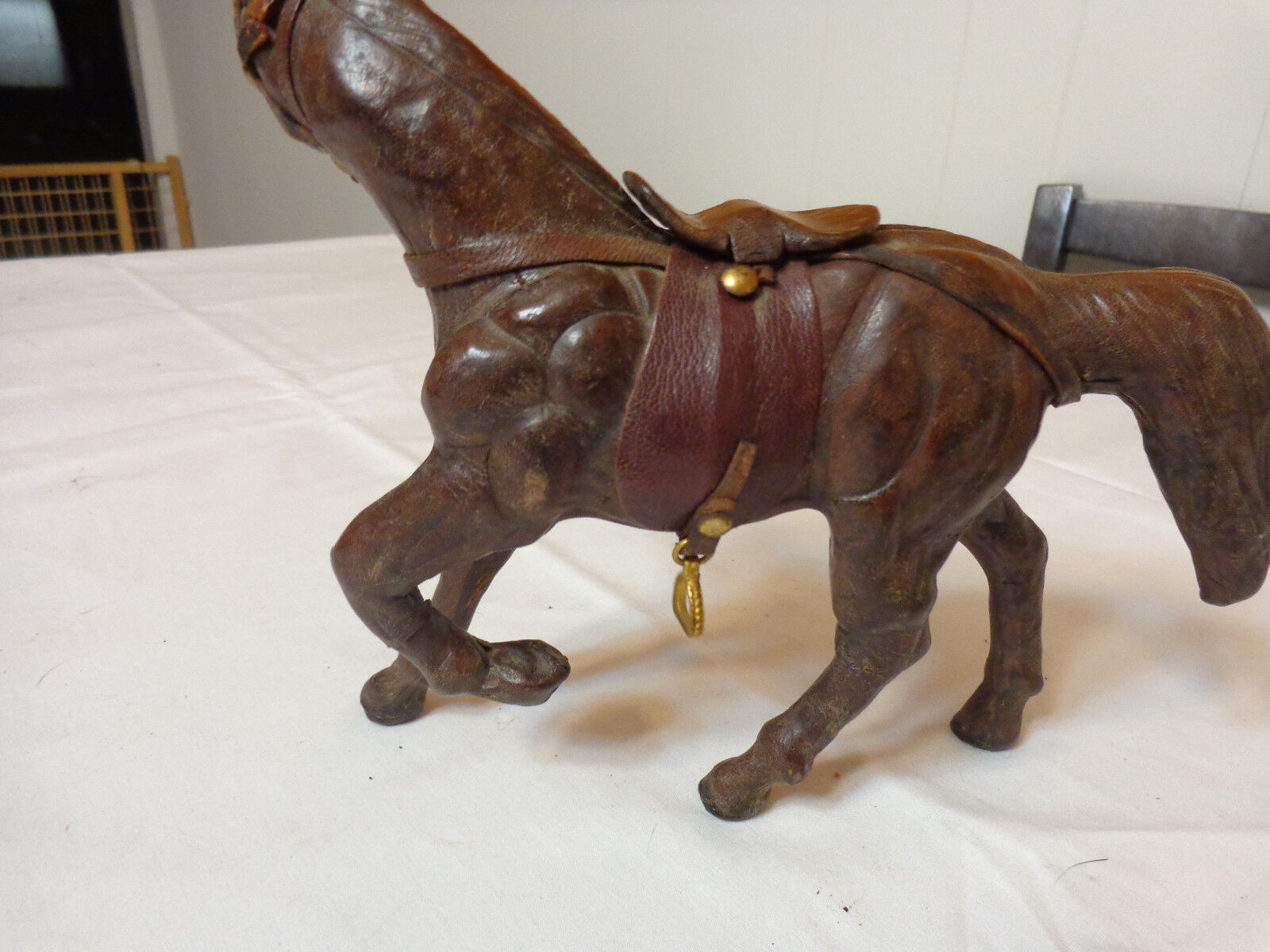 Vintage Leather Wrapped Standing Horse Figurine 7-8 Inches Tall Без бренда - фотография #4