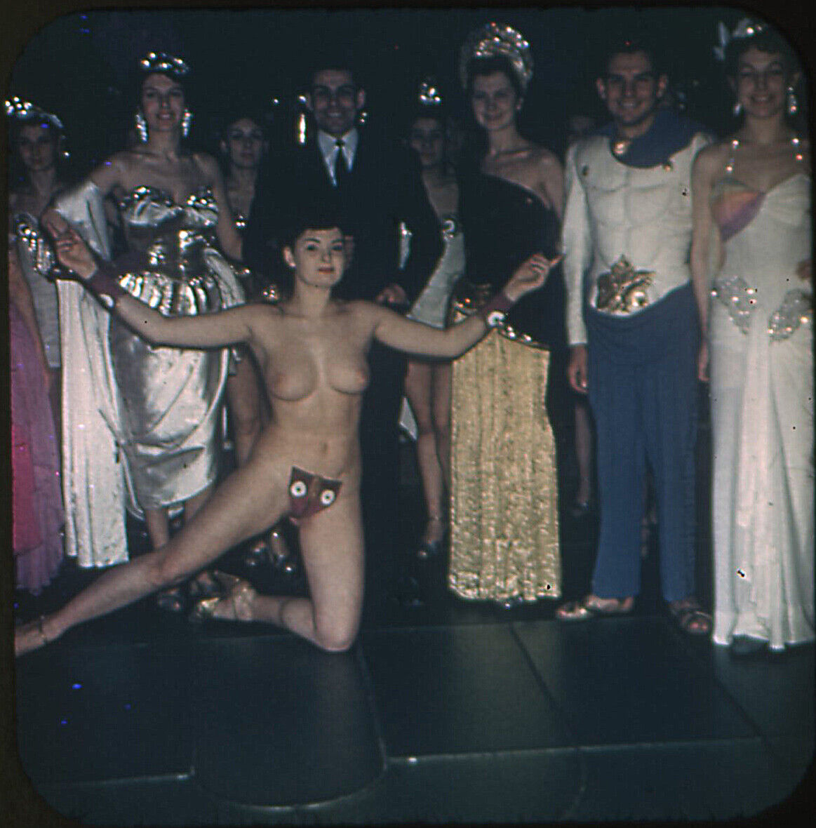 2 Colorelief Risque Cards - Montmartre Cabaret "Eve" 1950s Nude Stars - 16 image Без бренда - фотография #4