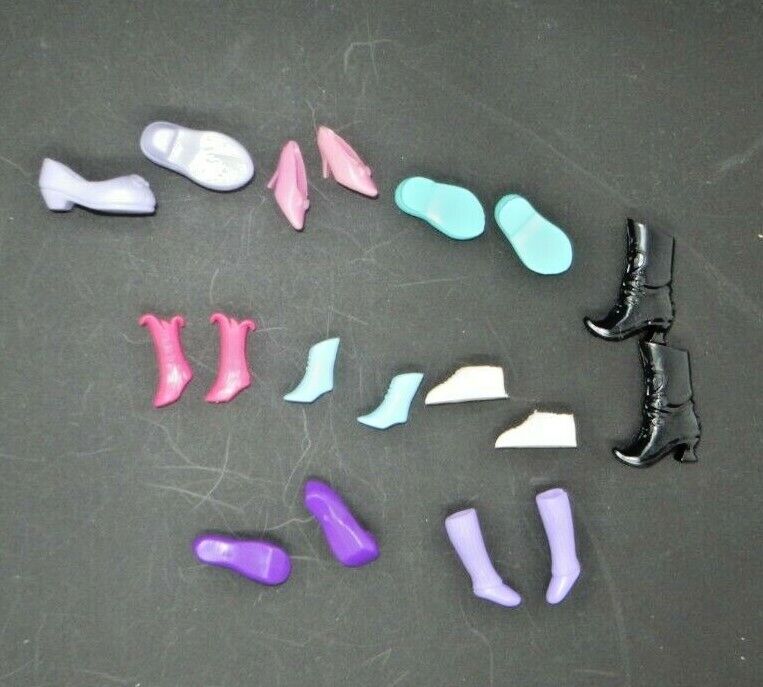 9 pairs of shoes for small doll sizes, asst doll accessories- some Disney Assorted - фотография #4