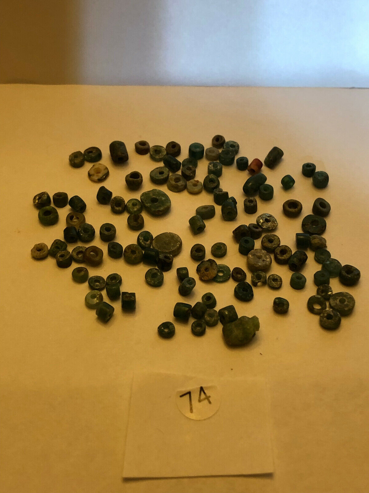 Pre Columbian Mayan Authentic Polished Jade Carved Beads I00 PIECE bundle 2-5MM Без бренда
