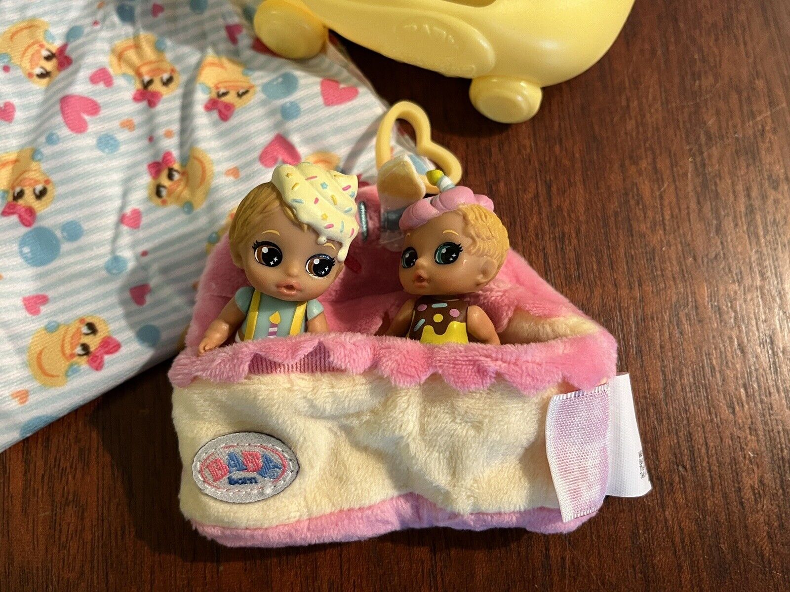Baby Born Surprise Mini Babies Series 3 Ducky Frosting Twins Mini Doll Baby Born Surprise - фотография #2