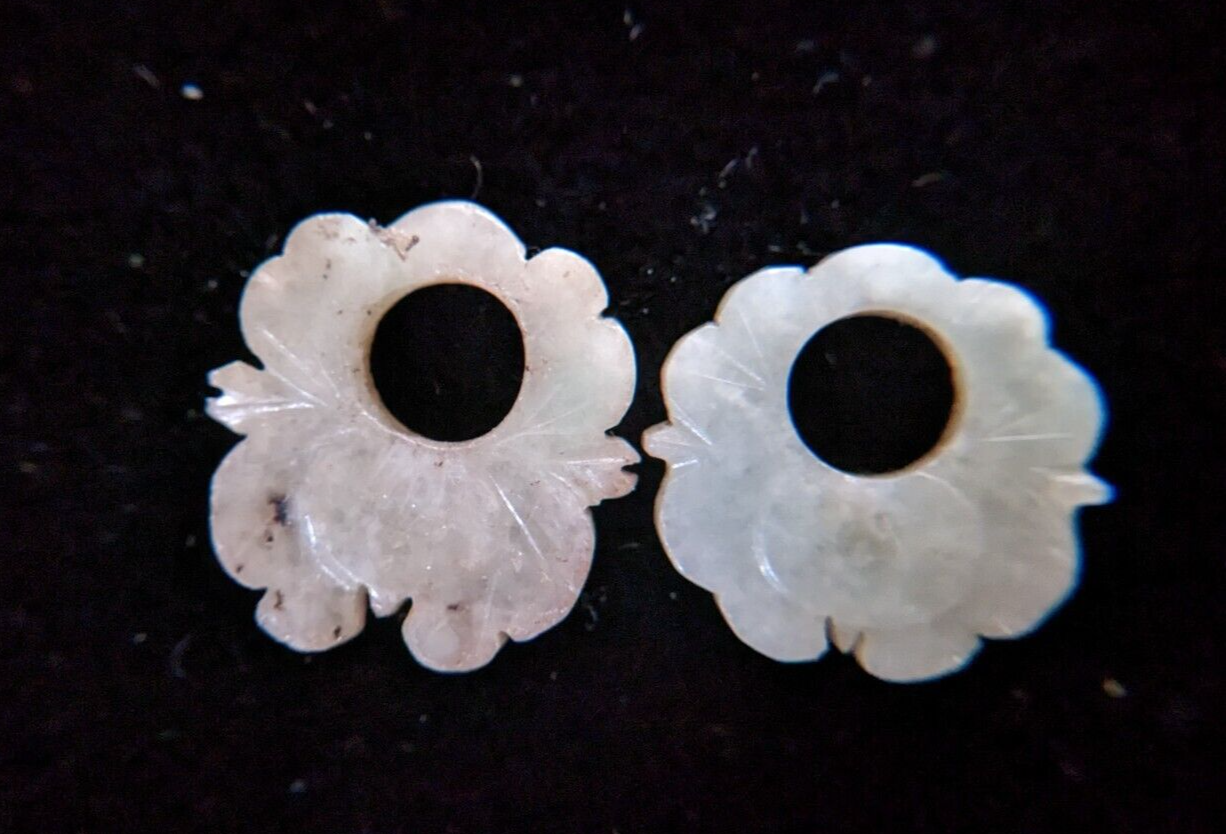 Pair of 20 mm Antique Chinese Carved Jade Foral Buttons/Decoration/Pendant Без бренда - фотография #4