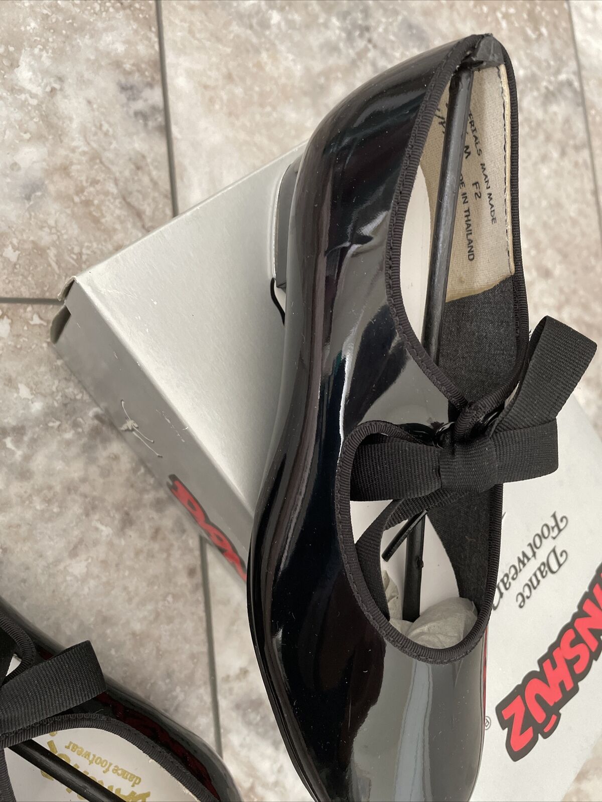 Danshuz Black Patent Leather Lace-Up Tap Shoes-size 2.5 Medium Danshuz - фотография #3
