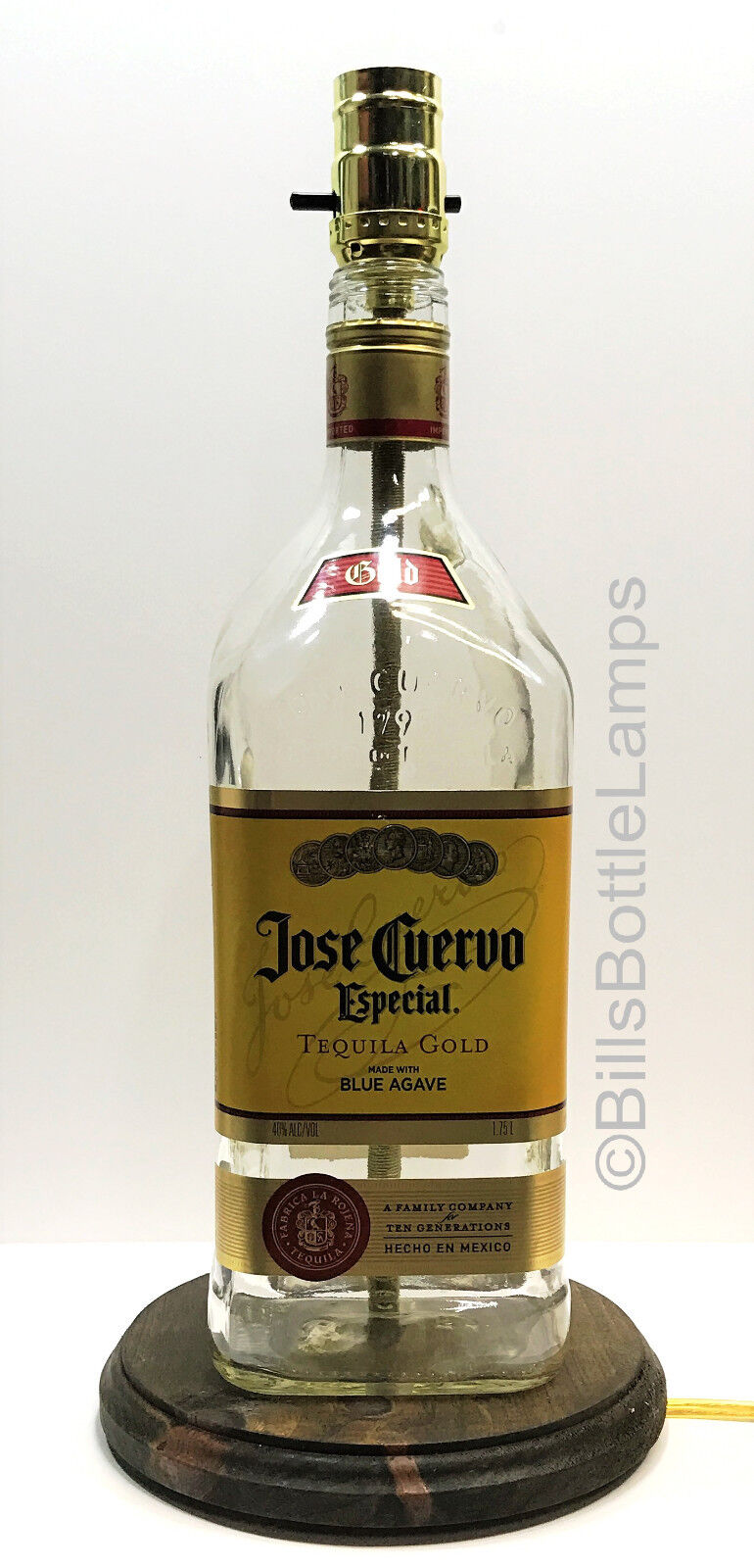 JOSE CUERVO ESPECIAL GOLD Large 1.75L Liquor Bottle TABLE LAMP Light & Wood Base BillsBottleLamps.com