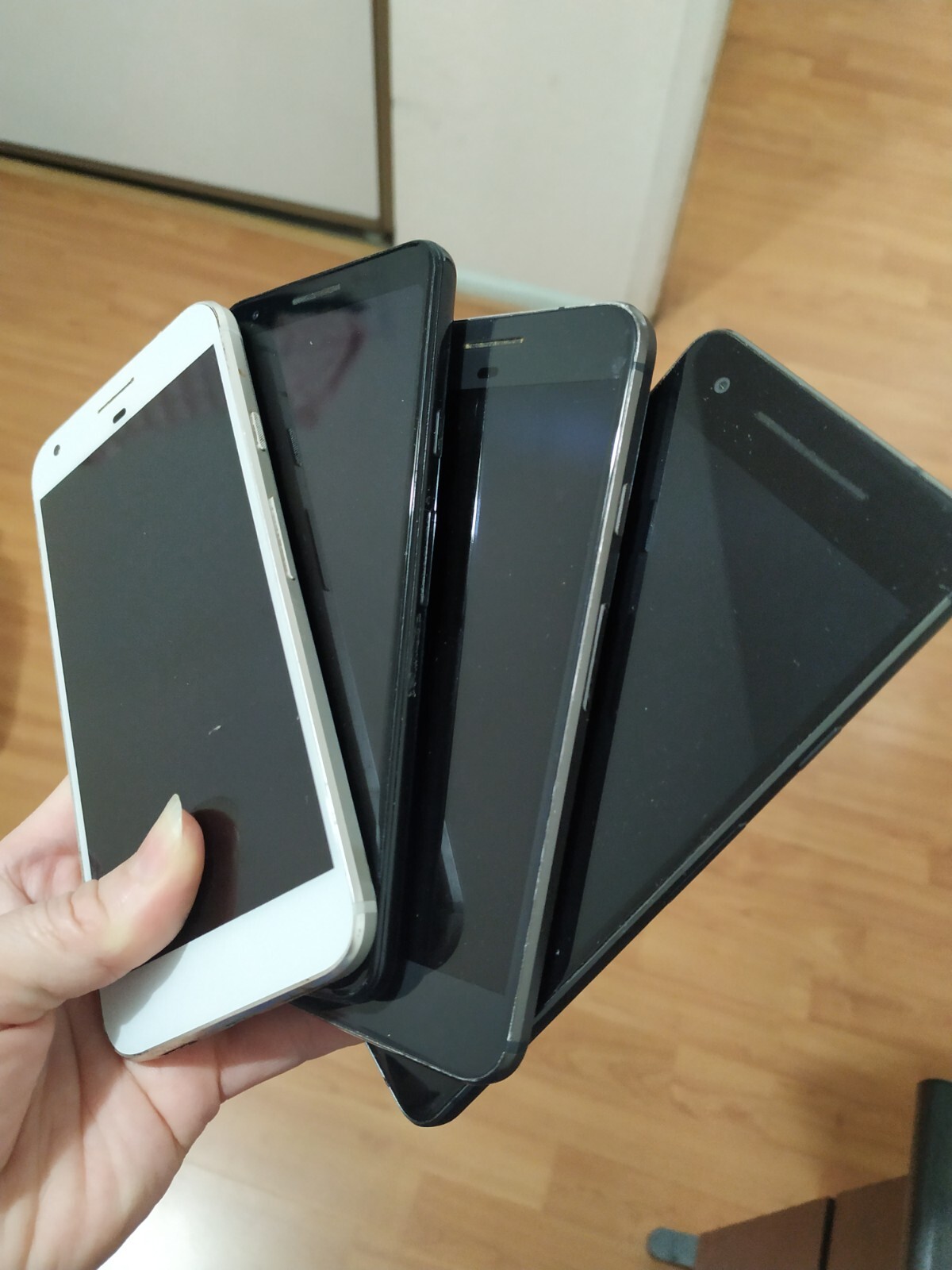 Lot of 7 Google Pixel mix model White  /black for parts Google Google Pixel - фотография #12