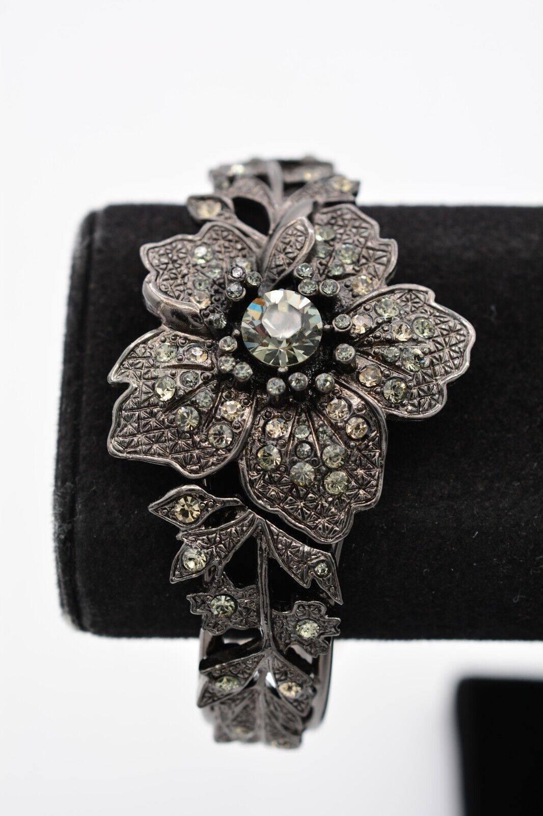 1928 Vintage Bangle Bracelet Gunmetal Crystal Flower Gold Hinged Shiny NOS Bin4 1928