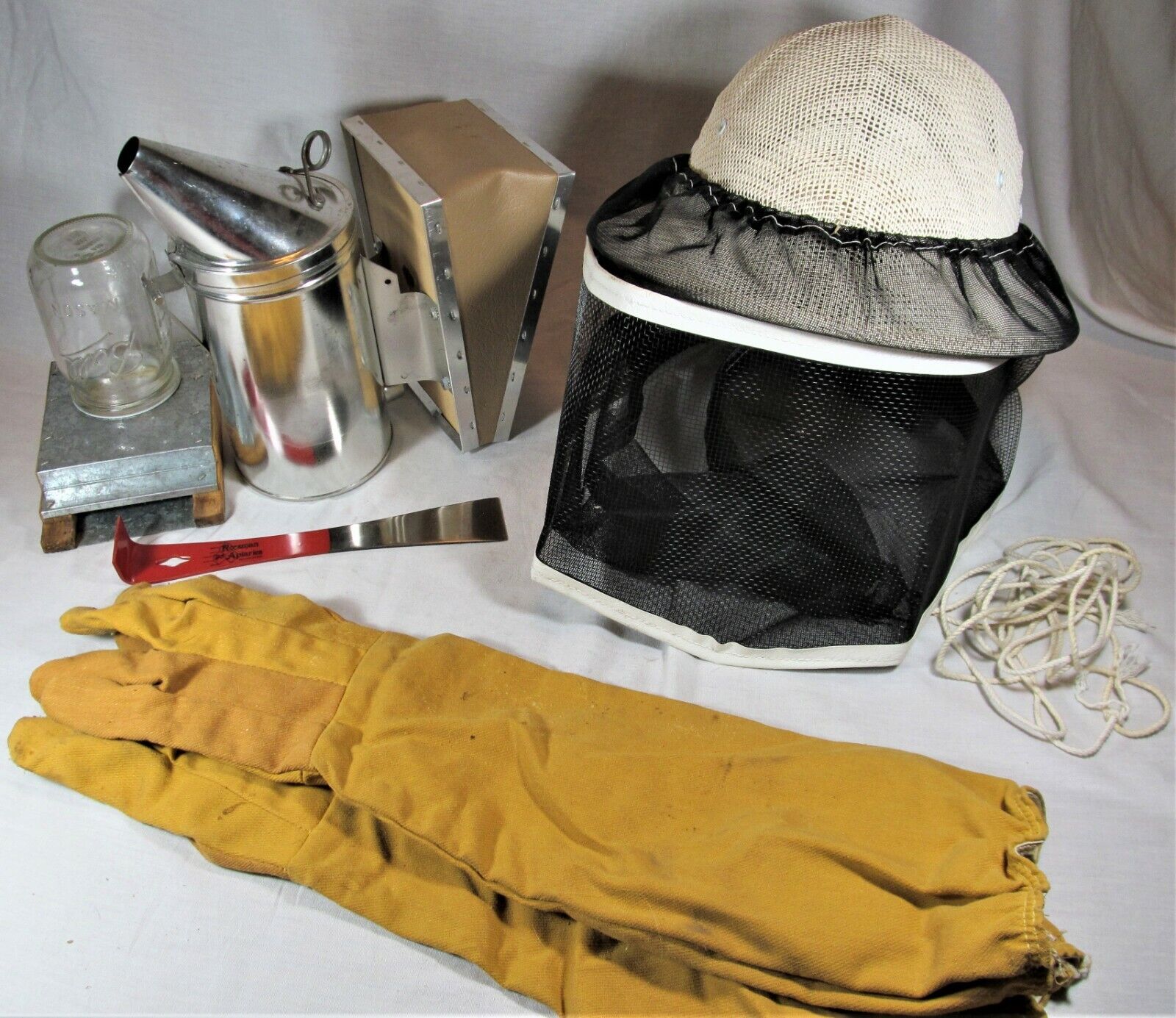 Bee Keeper Helmet, Smoker, Gloves, Feeder, Hive Tool; Bees; Bee Hive equipment Beehive