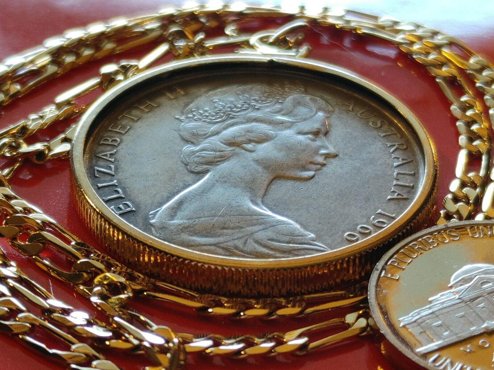 1966 Australia Silver 50 cent pendant on 24" 18KGF Gold Filled Chain. 32mm (P&R) Honoredallies - фотография #8