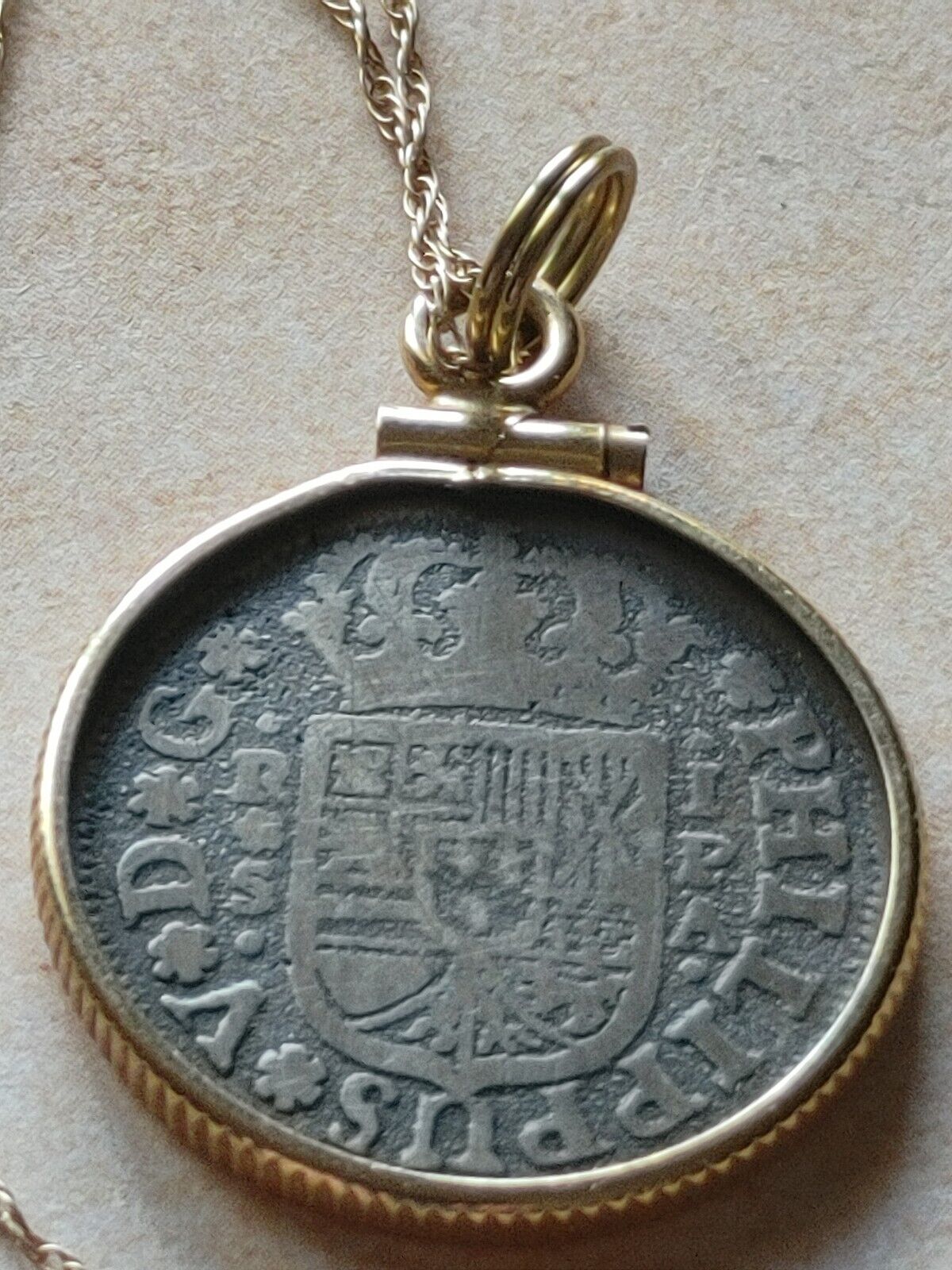 Genuine 1731 Spanish Reale 14K Gold pendant On a 14K  18" Gold Chain w COA & Box Everymagicalday - фотография #7