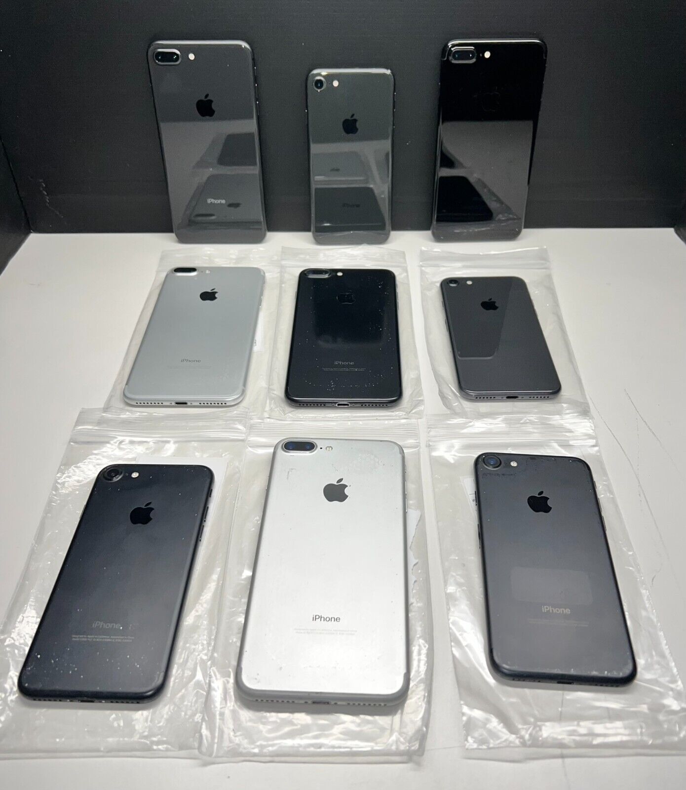 Lot of 44 iPhone 7 and 7 Plus Unlocked for Repairs (ID_2) Apple Apple iPhone 7 Plus