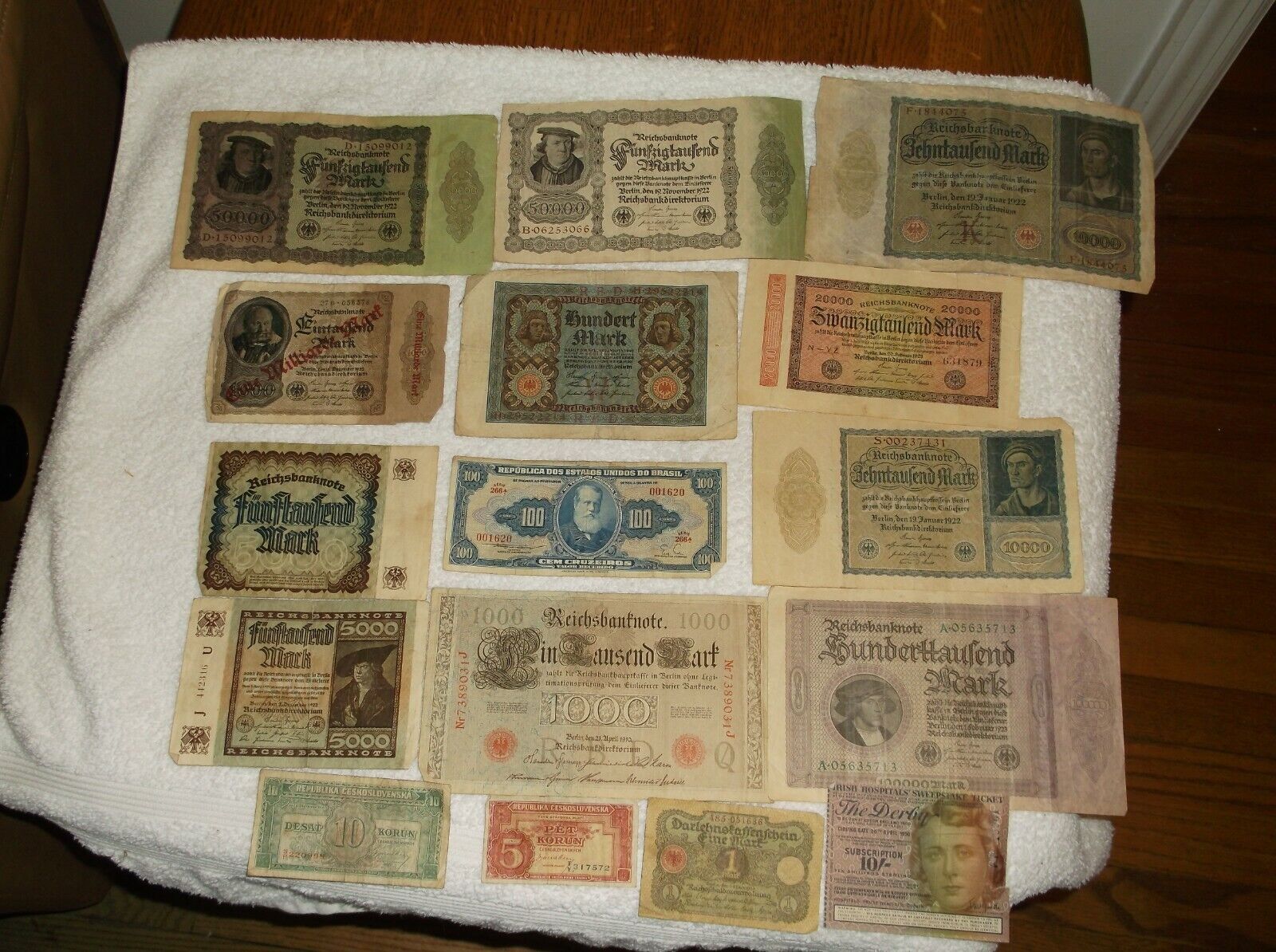 WW1 WW11  Bank Notes Без бренда
