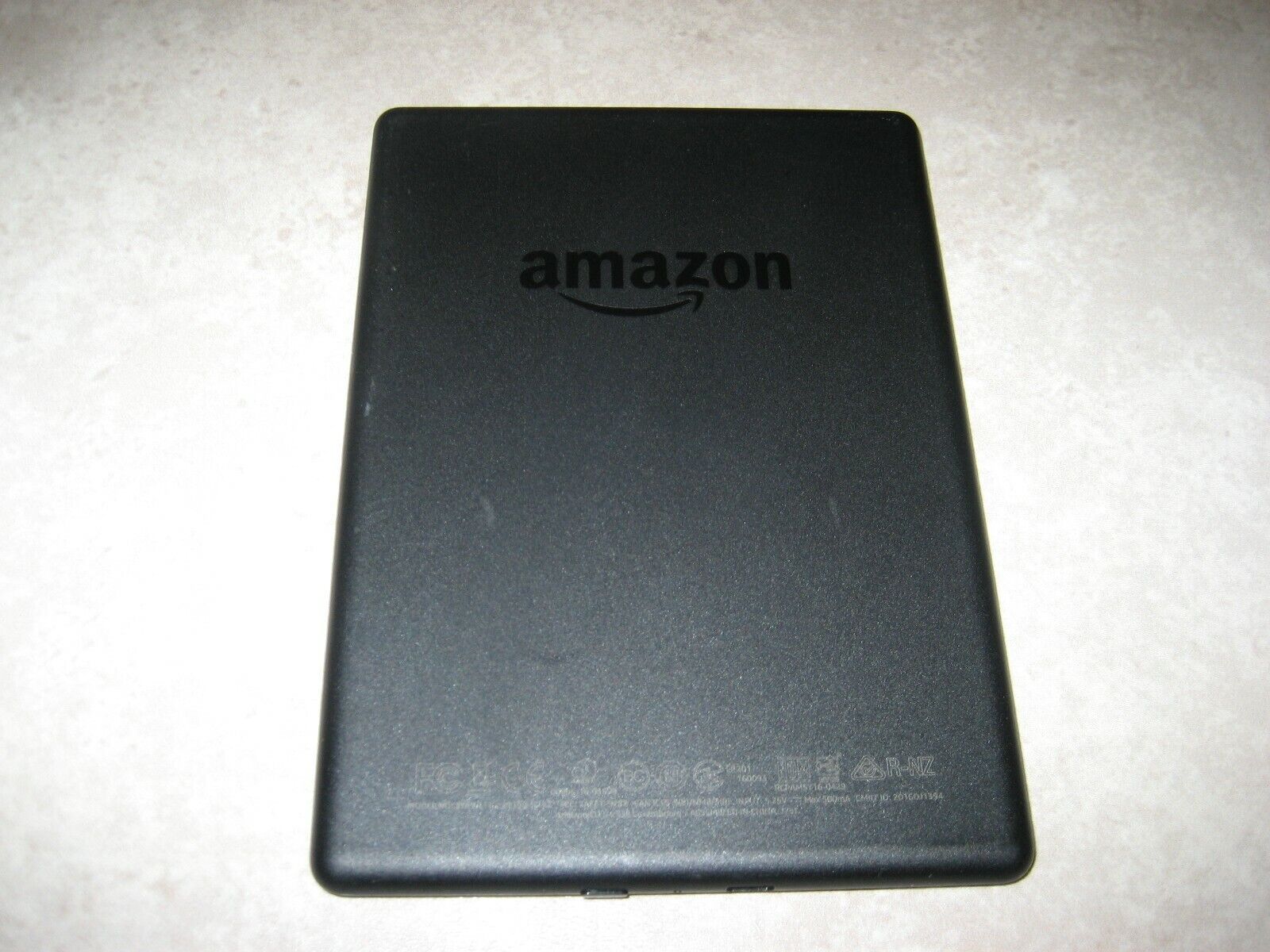 Amazon Kindle 8th Generation E-Reader eBook SY69JL - Wi-Fi, 4GB, 6" Amazon Amazon Kindle (8th Generation) - фотография #3