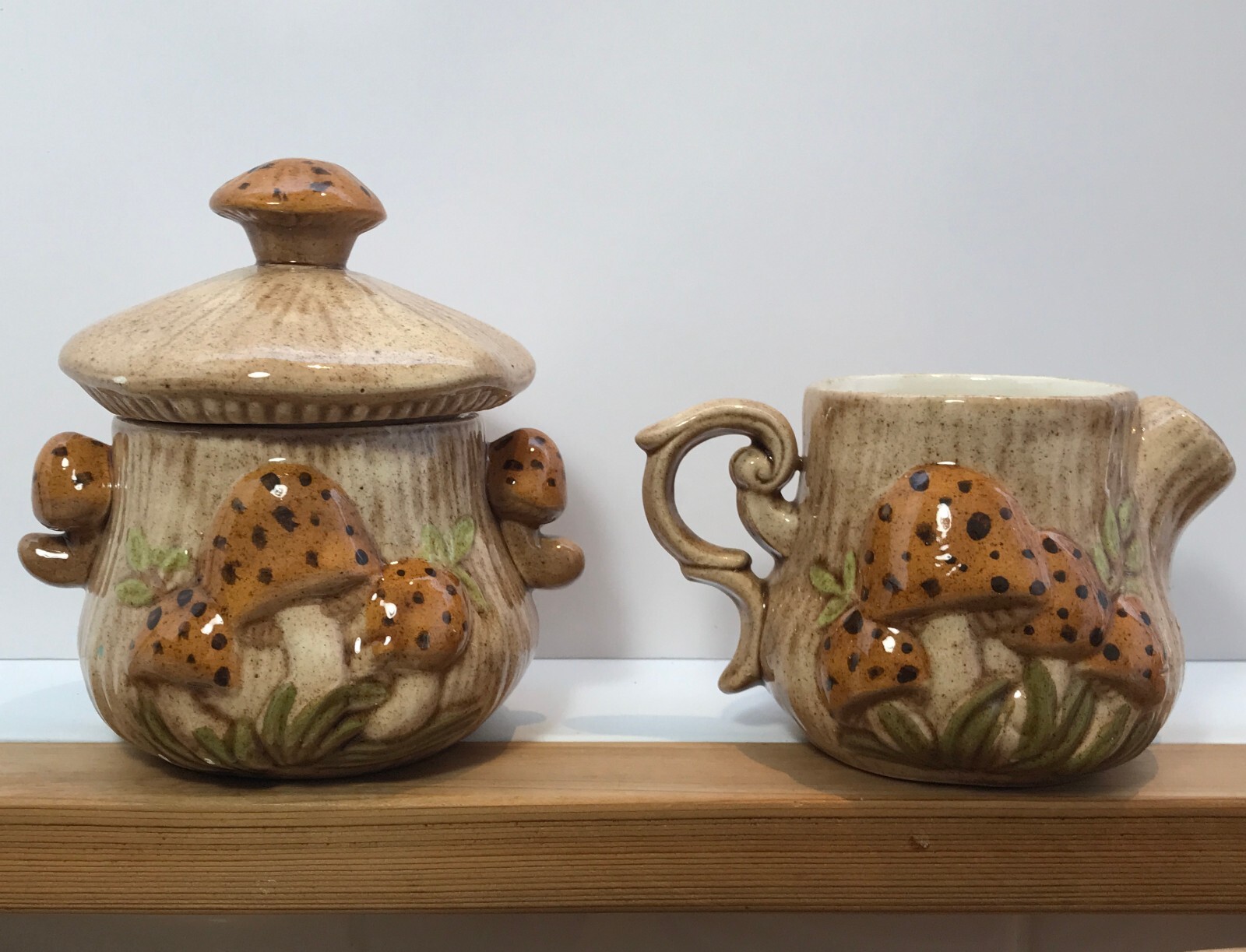 VTG ARNELS MUSHROOM 35 PIECE SET CASSEROLE PLATE BUTTER DISH TEAPOT SOUP BOWL... Без бренда - фотография #4