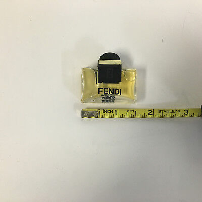  ( 3 ) Fendi Classic 5ml  Eau De Parfum ( Original Formula )  Fendi - фотография #2