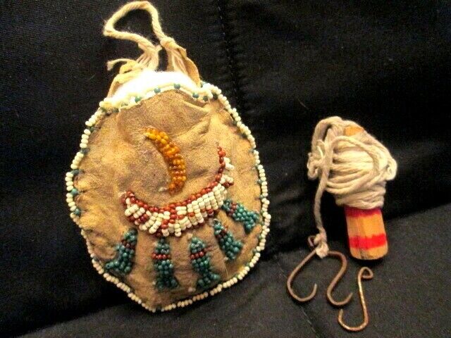 Antique Brain Tanned & Beaded Pouch with Handmade Fishing Line, with Appraisal  Без бренда