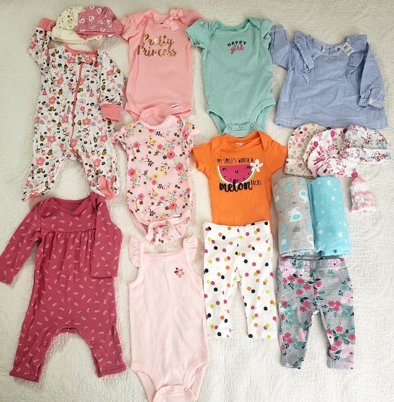 BABY GIRL'S Clothes Lot of 18 PCS Sizes 0 to 3 Months, Hat and Blankets A-16 Carter, Old Navy, Onesies, Little Beginnings, Gerber