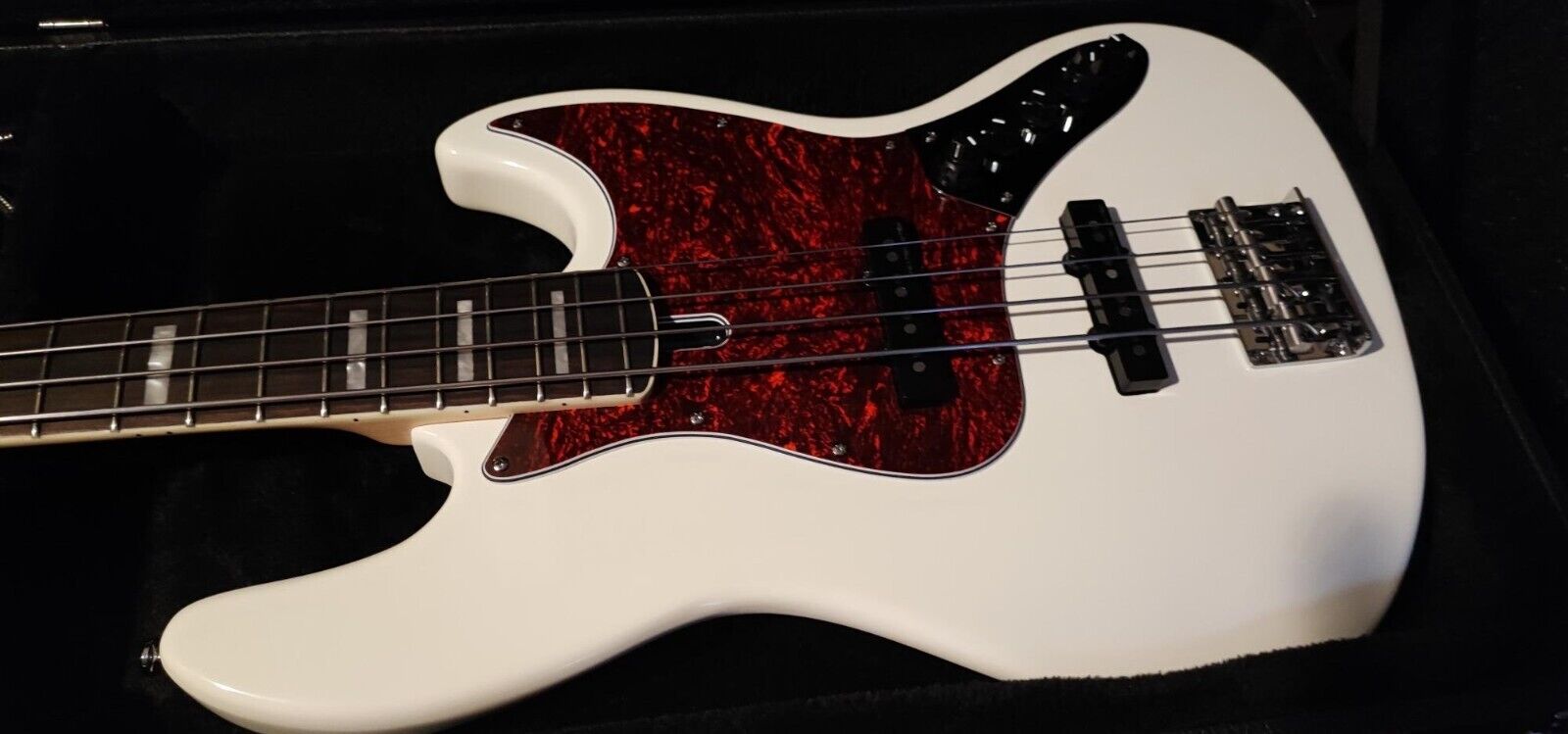 New 2023 Antique White "SIRE MARCUS MILLER V7 ACTIVE" Jazz Bass w/Hardshell Case "SIRE MARCUS MILLER" "SIRE MARCUS MILLER JAZZ BASS - фотография #6