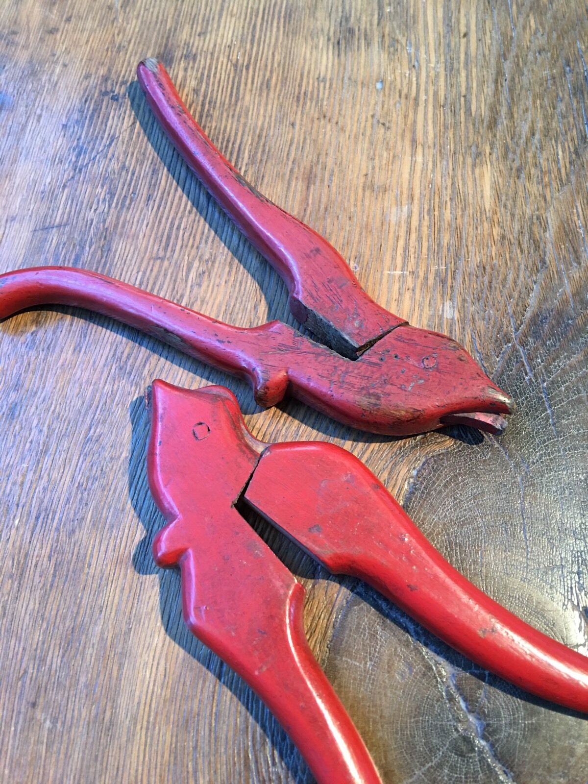 1900 Chinese Hand Sewing tool , 2 wood carved Birds With Red Lacquer Finish Без бренда - фотография #3