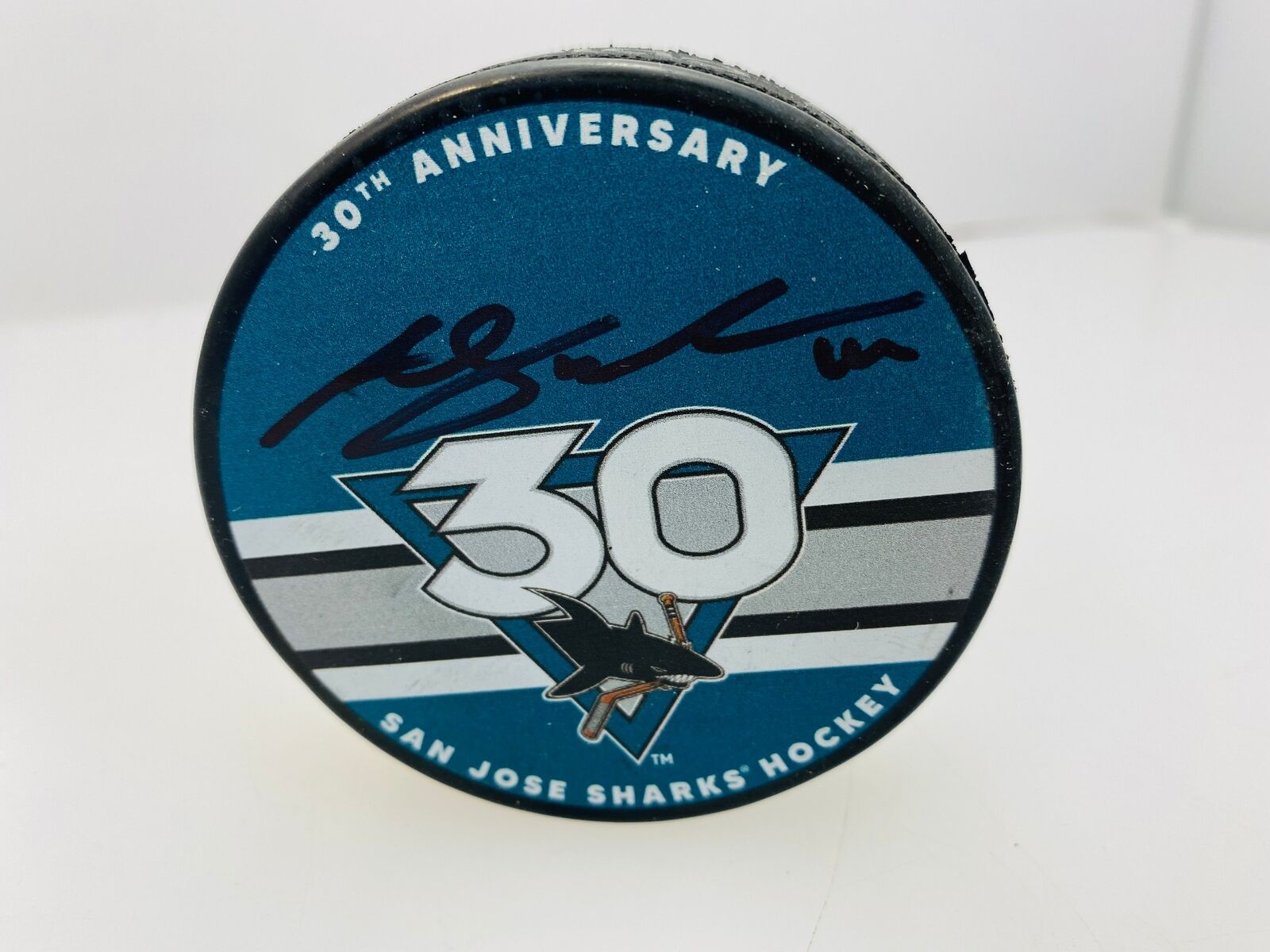 NHL 30th Anniversary Signed "Mystery Puck" 2020-21 #14 Antti Suomela Без бренда