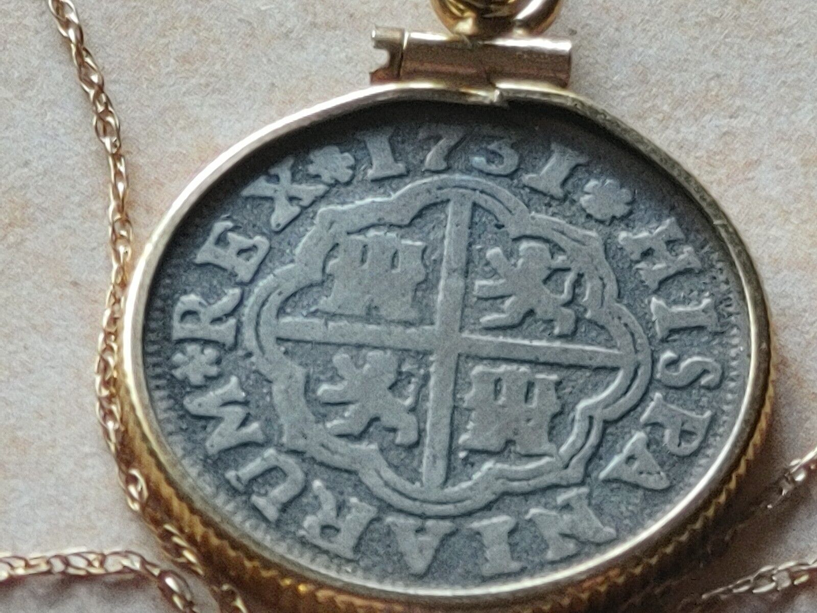 Genuine 1731 Spanish Reale 14K Gold pendant On a 14K  18" Gold Chain w COA & Box Everymagicalday - фотография #4