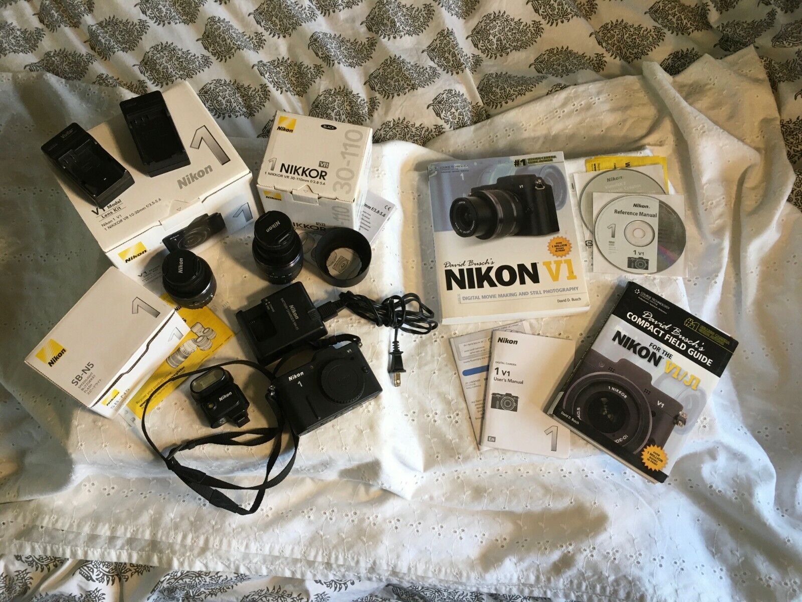 Nikon 1 V1 10.1MP Mirrorless Digital Camera+ VR 10-30 + VR 30-110 Lenses +MORE! Nikon 27512