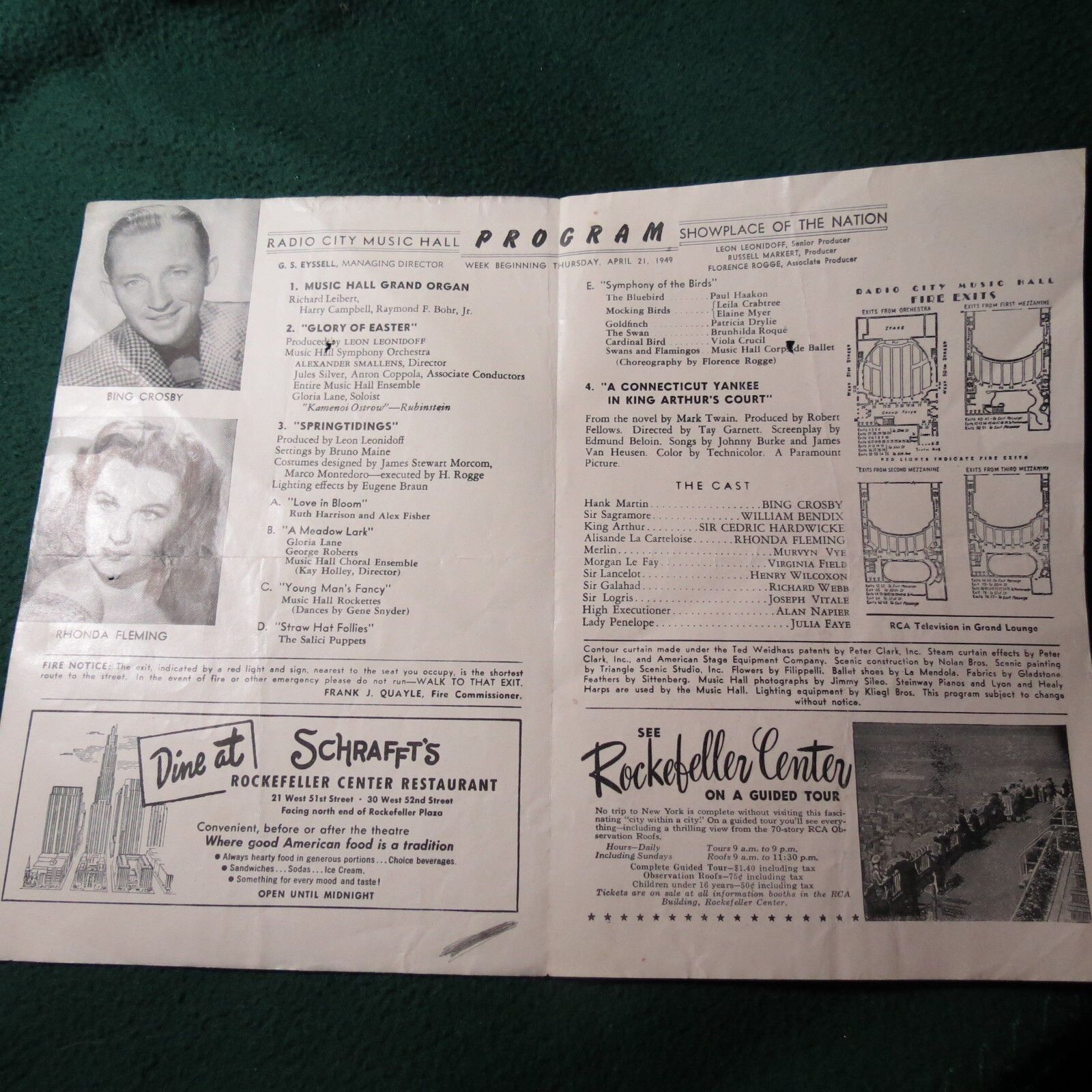 Lot of 7 RADIO CITY MUSIC HALL PROGRAMS "Showplace" - 1949-1957 Без бренда - фотография #2