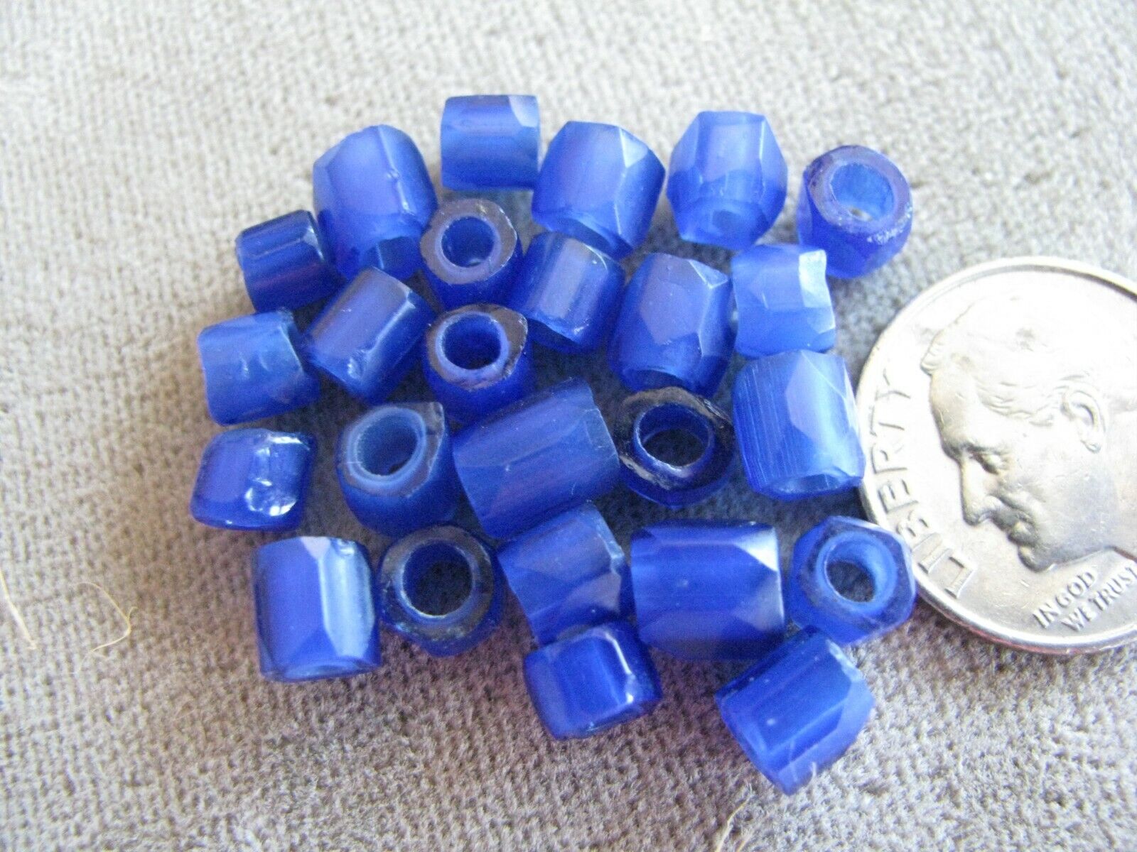 Lot of 25 Antique Czech Glass African Trade Beads Russian Blues 5mm Без бренда - фотография #3