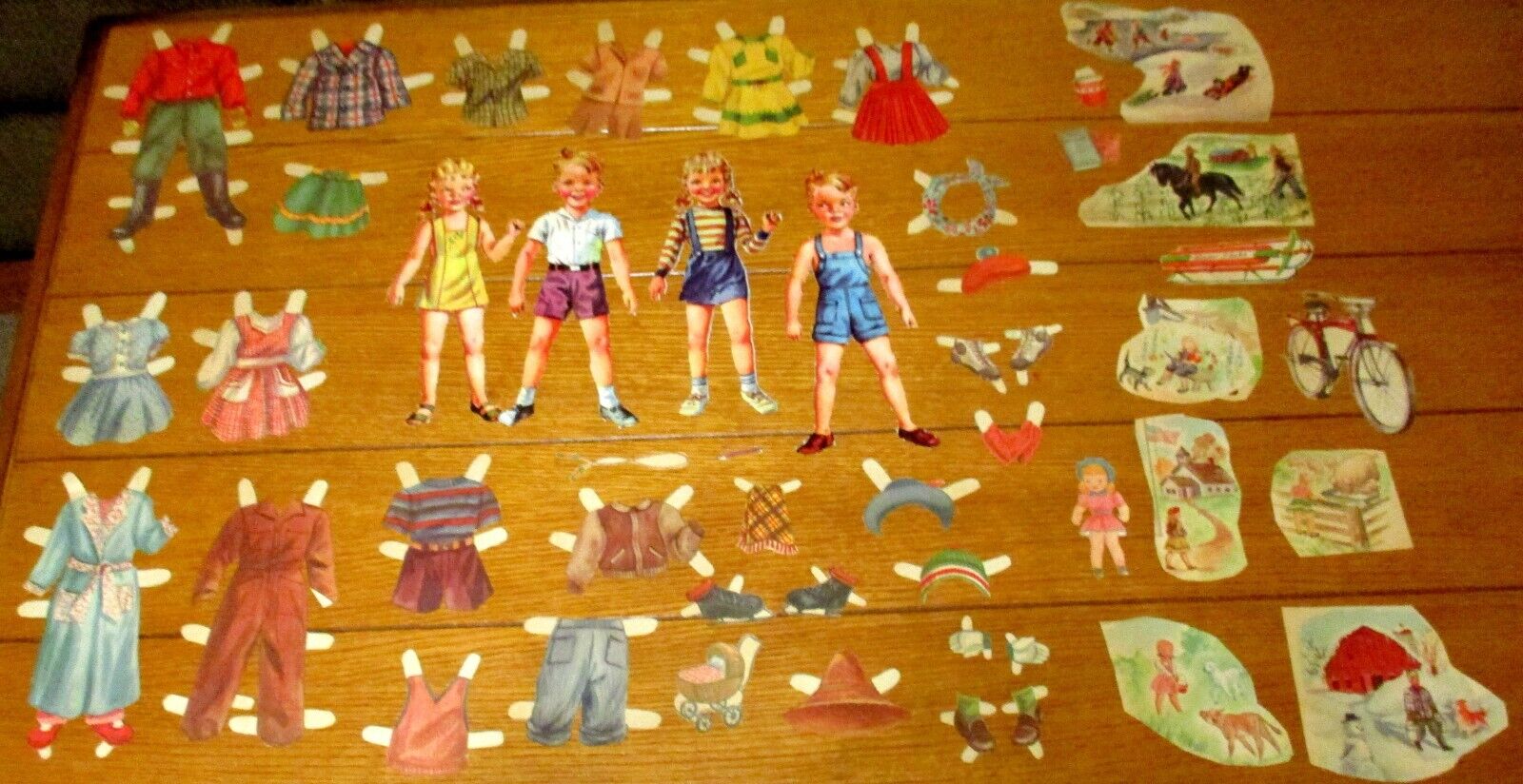 Vintage Paper Doll and Outfit Lot (19) W/ 4 Dolls & 15 Outfits  NICE!!!!     #14 Unbranded