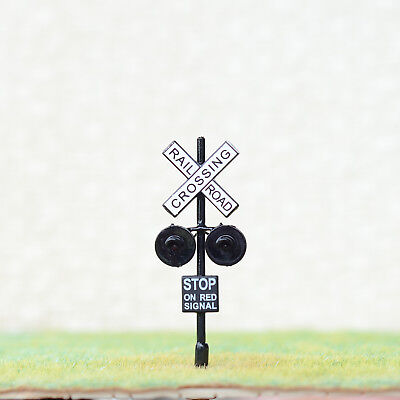 4 x HO Scale Railroad Crossing Signals 2mm LEDs made + 2 Circuit board flashers Unbranded Does Not Apply