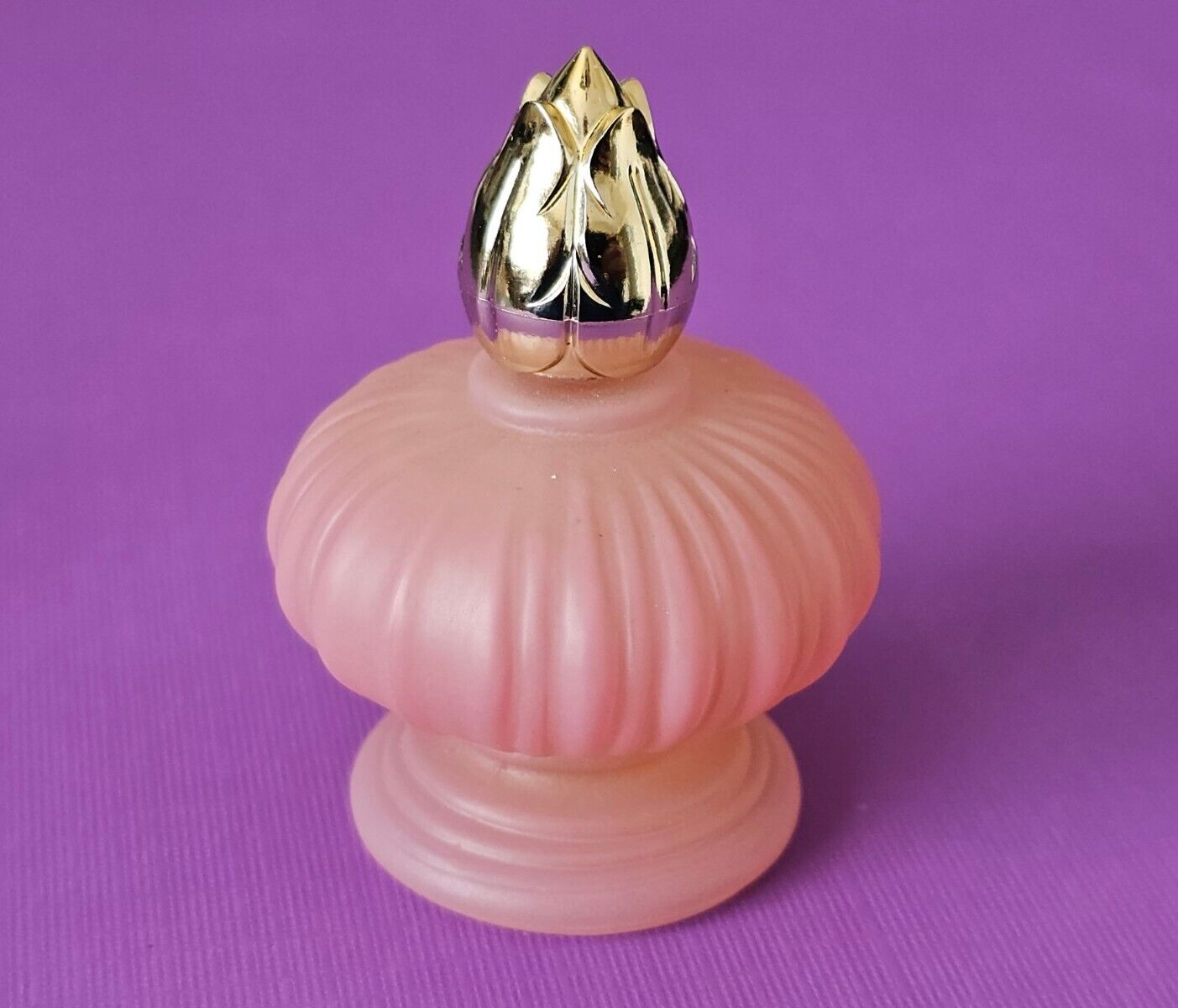 AVON ELUSIVE COLOGNE Beautiful Pink COLLECTIBLE Genie Bottle from 1969 NOS Avon - фотография #3