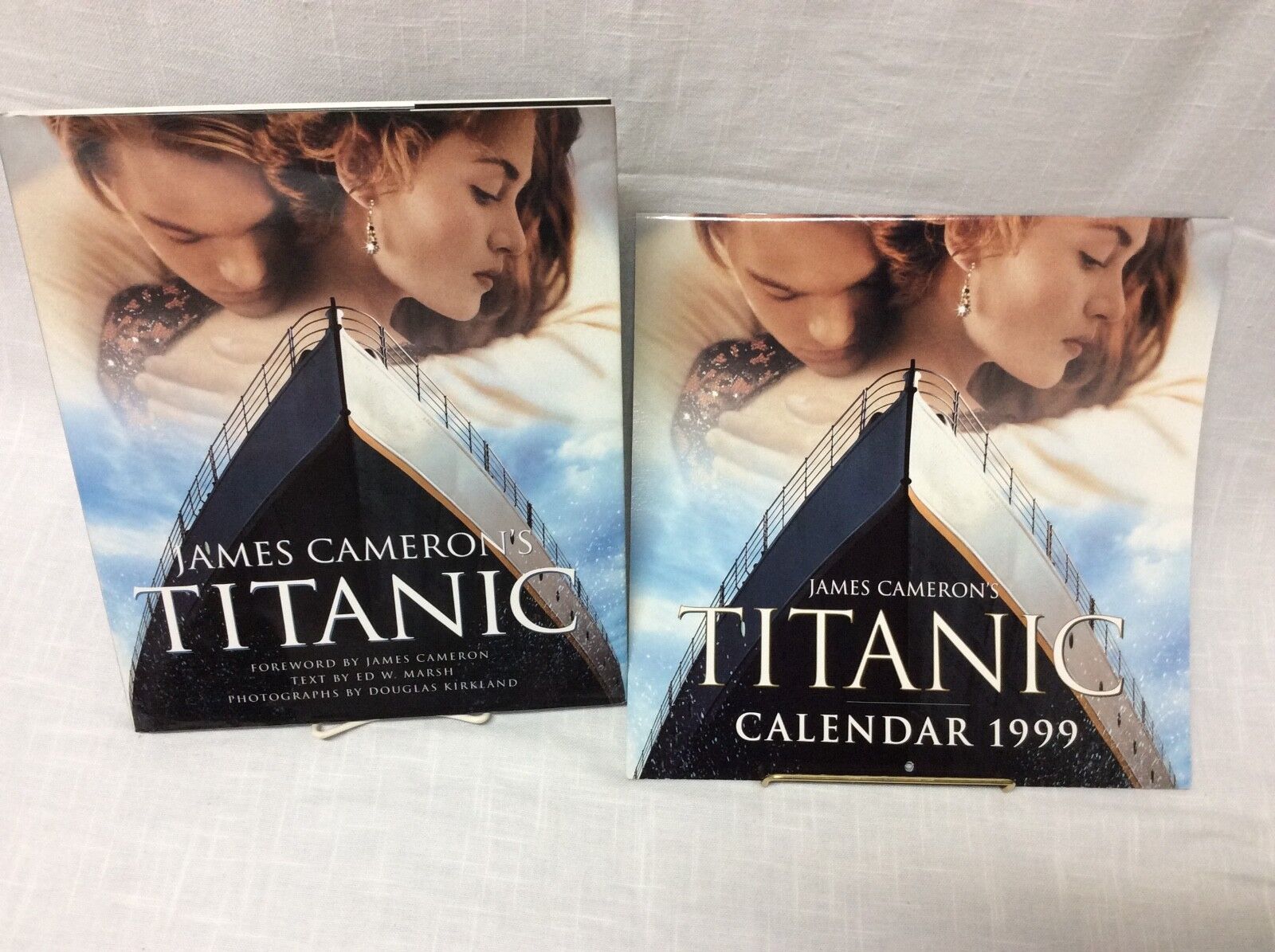 Titanic lot - a 1999 Calendar 5 posters (one is double sided) 2 books 1 leaflet Без бренда - фотография #3