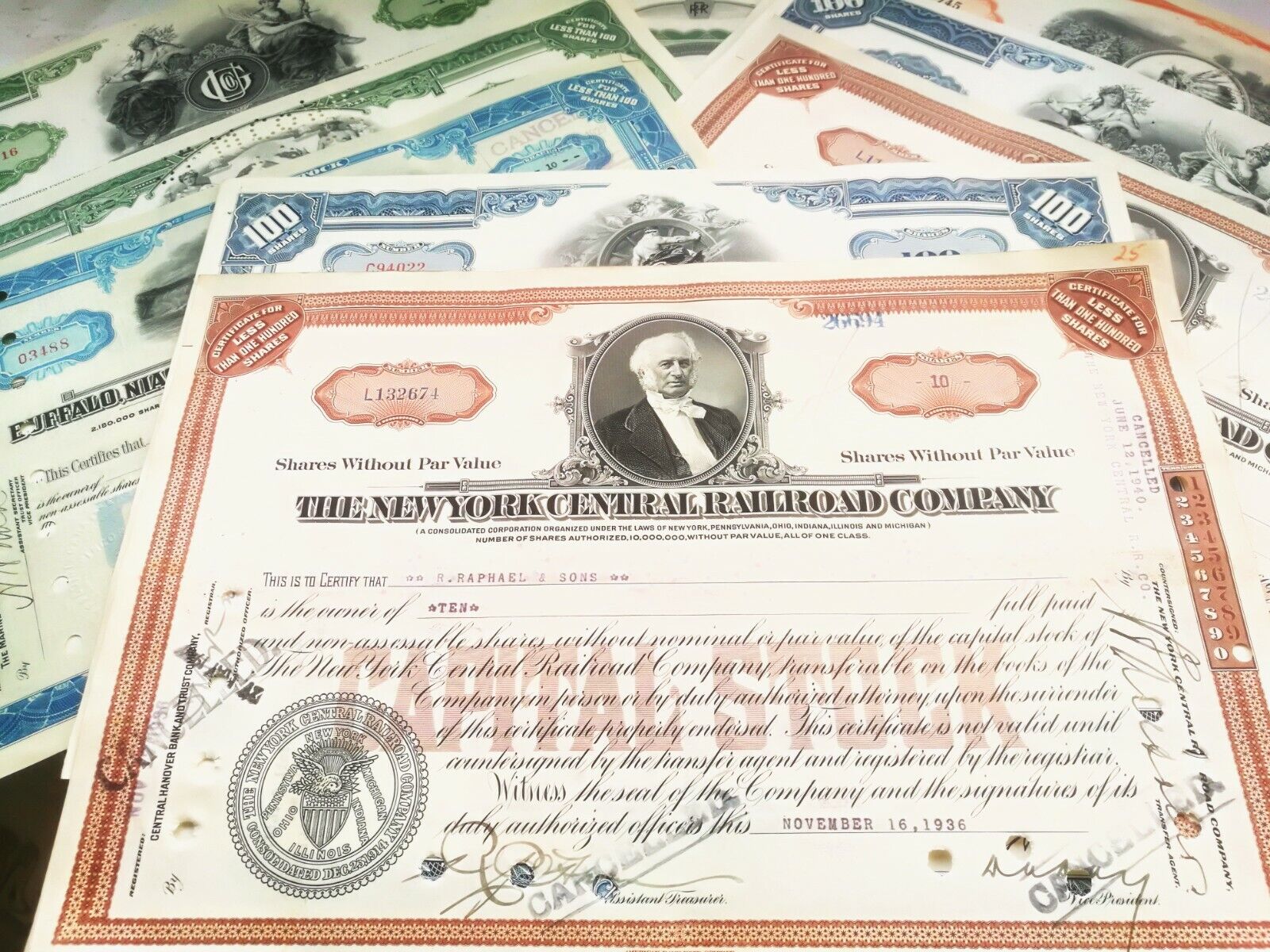 Lot of 10 old vintage stock certificates from different years-1930's-1970's ! Без бренда - фотография #3