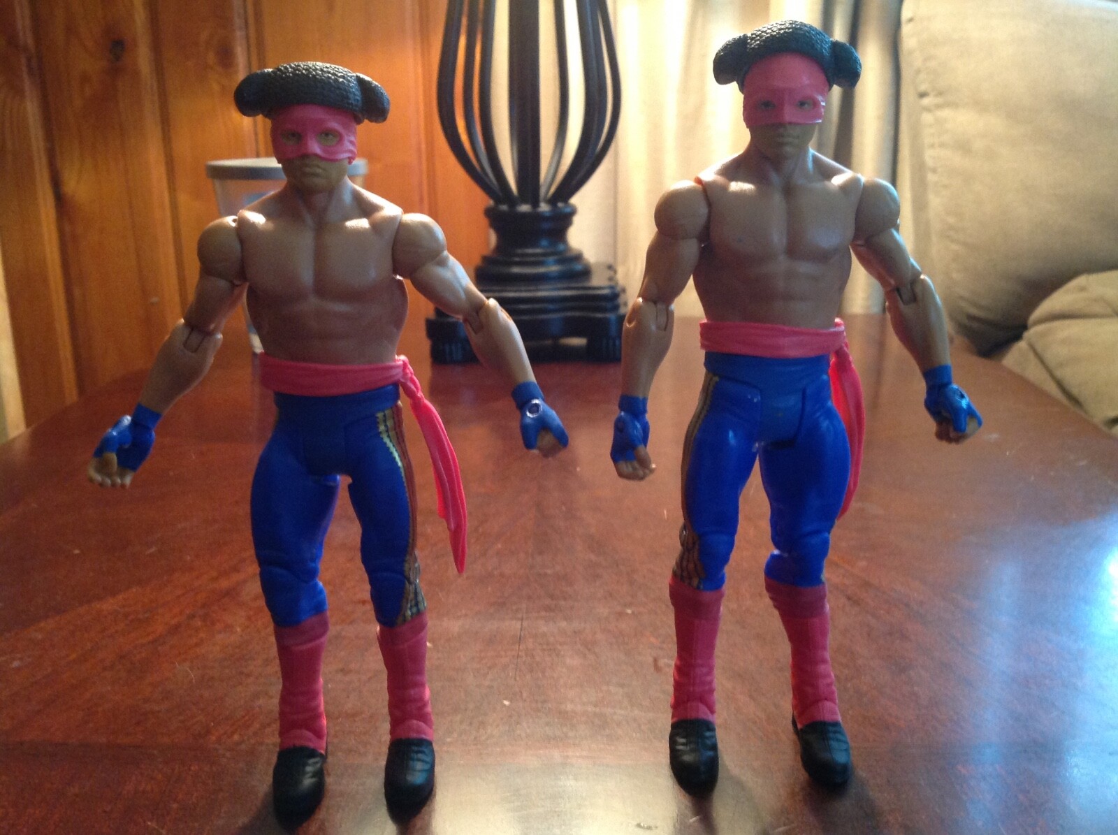 WWE BATTLE PACK LOS MATADORES. EPICO AND PRIMO COLON ACTION FIGURES. **USED** WWE - фотография #2