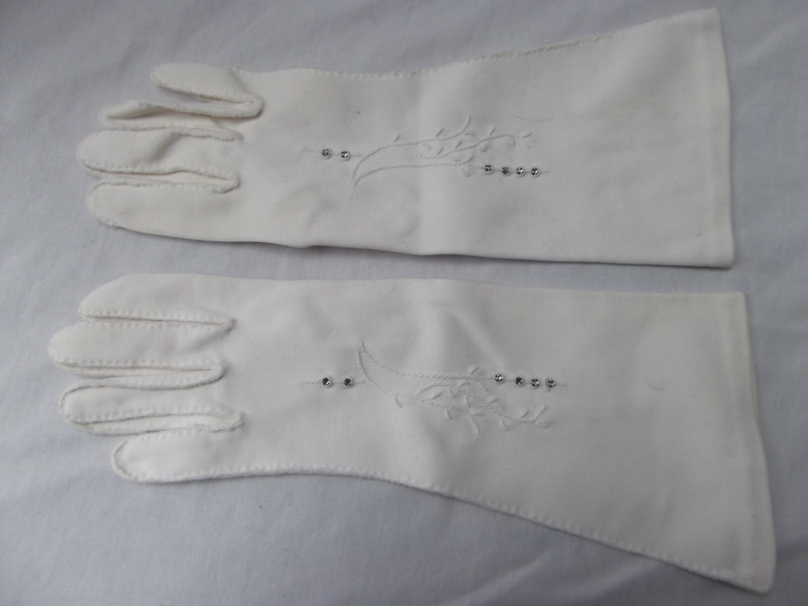 vtg lot 2 pr 6.5 ecru nylon cotton wrist 3/4 glove embroid rhinestone hand sewn Unbranded - фотография #5