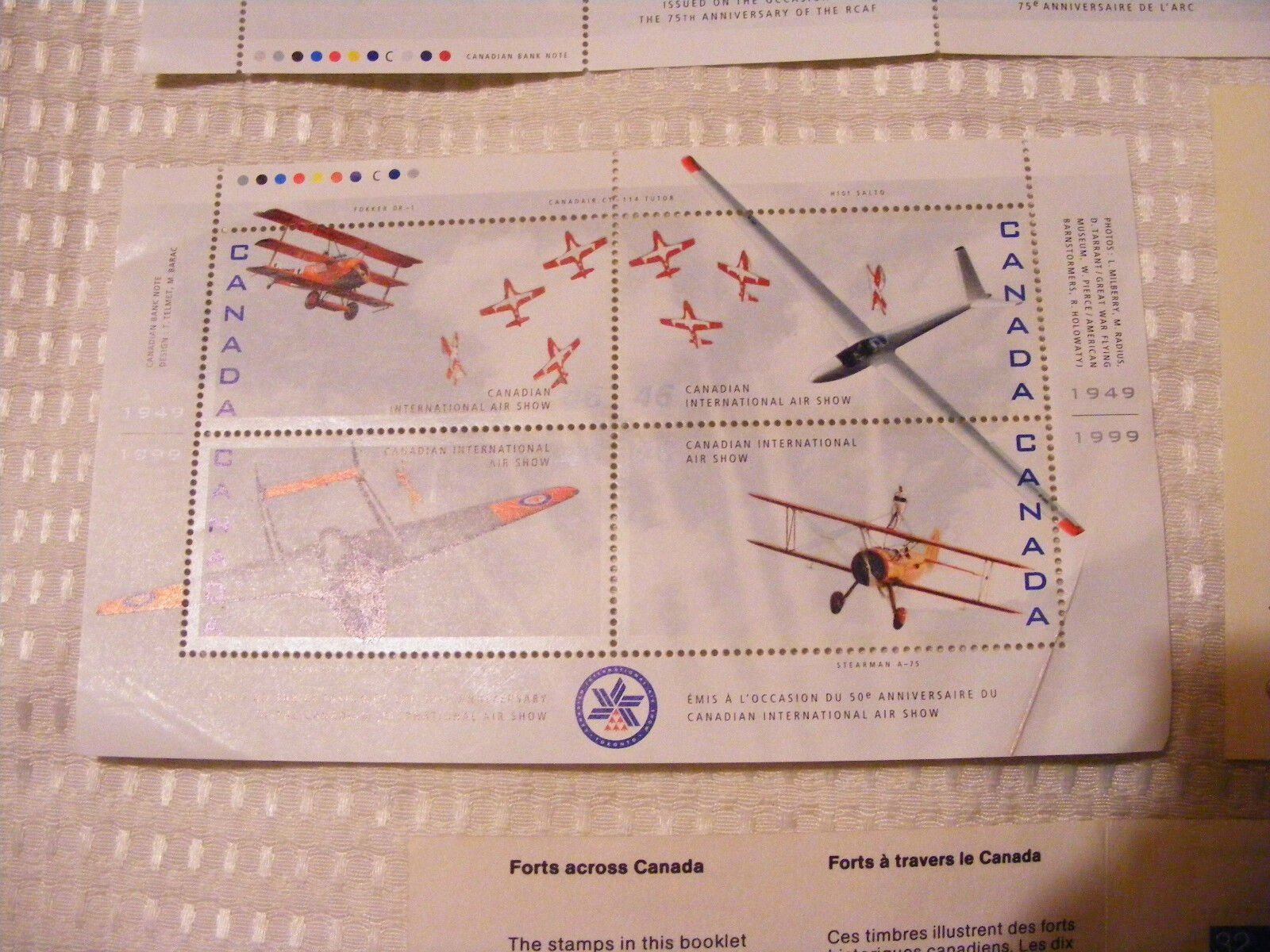Canada (4) Miniature Sheets RCAF- Hockey-Police-Year Dragon+ 1983 Booklet Forts  Без бренда - фотография #3