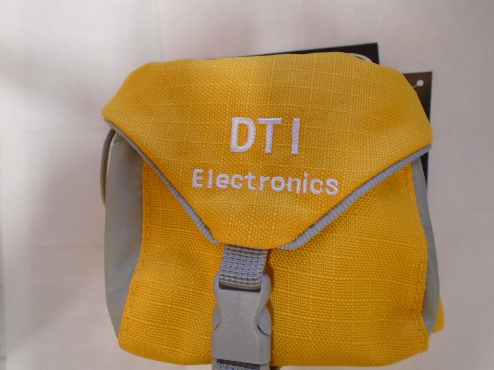 DTI Electronics Soft Camera Case Perfect Protection All Around Lemon DTI LEMONL - фотография #2