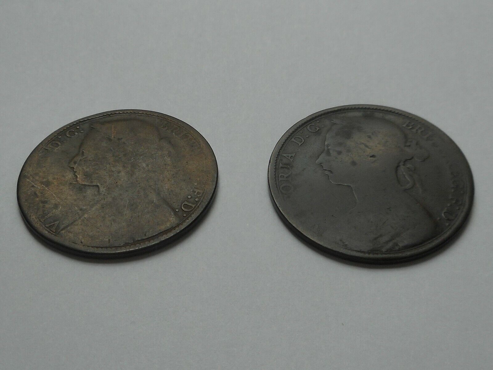 1877 & 1890 LOT OF 2 COINS BRITAIN One Penny 1 Pence Cent Queen Victoria Без бренда - фотография #3