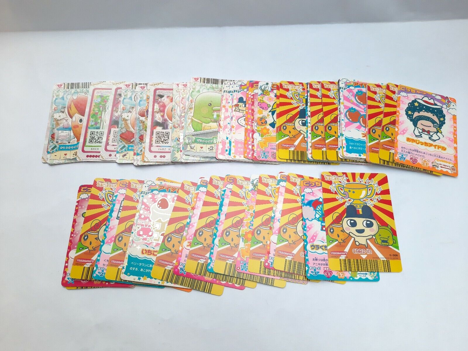 Large Amount of Tamagotchi Virtual Pet Game Trading Cards 71 PCS With Card Album Tamagotchi Does Not Apply - фотография #2